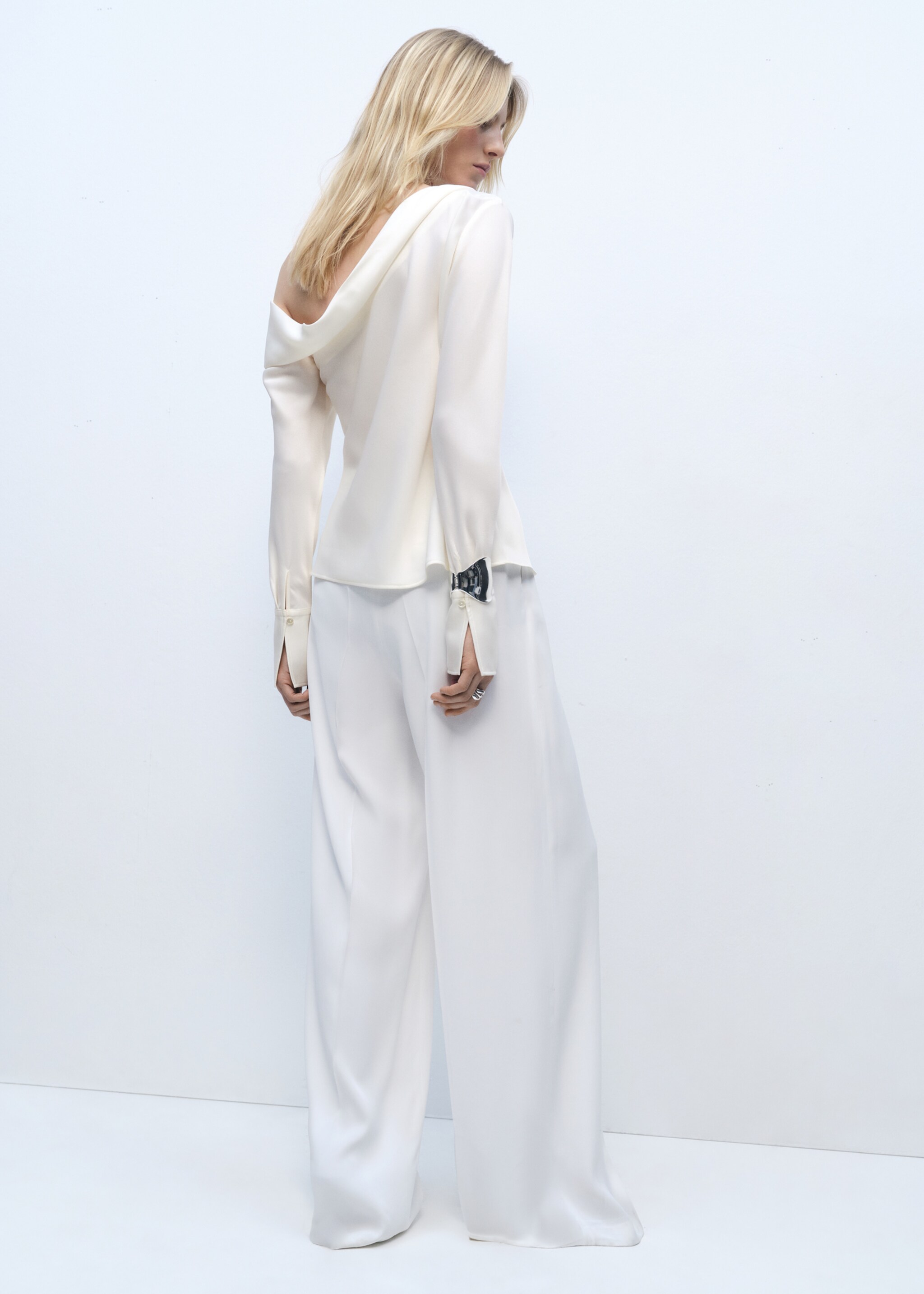 Satin blouse with draped neck - Reverse of the article, Off White. Ref: 87056371-00.