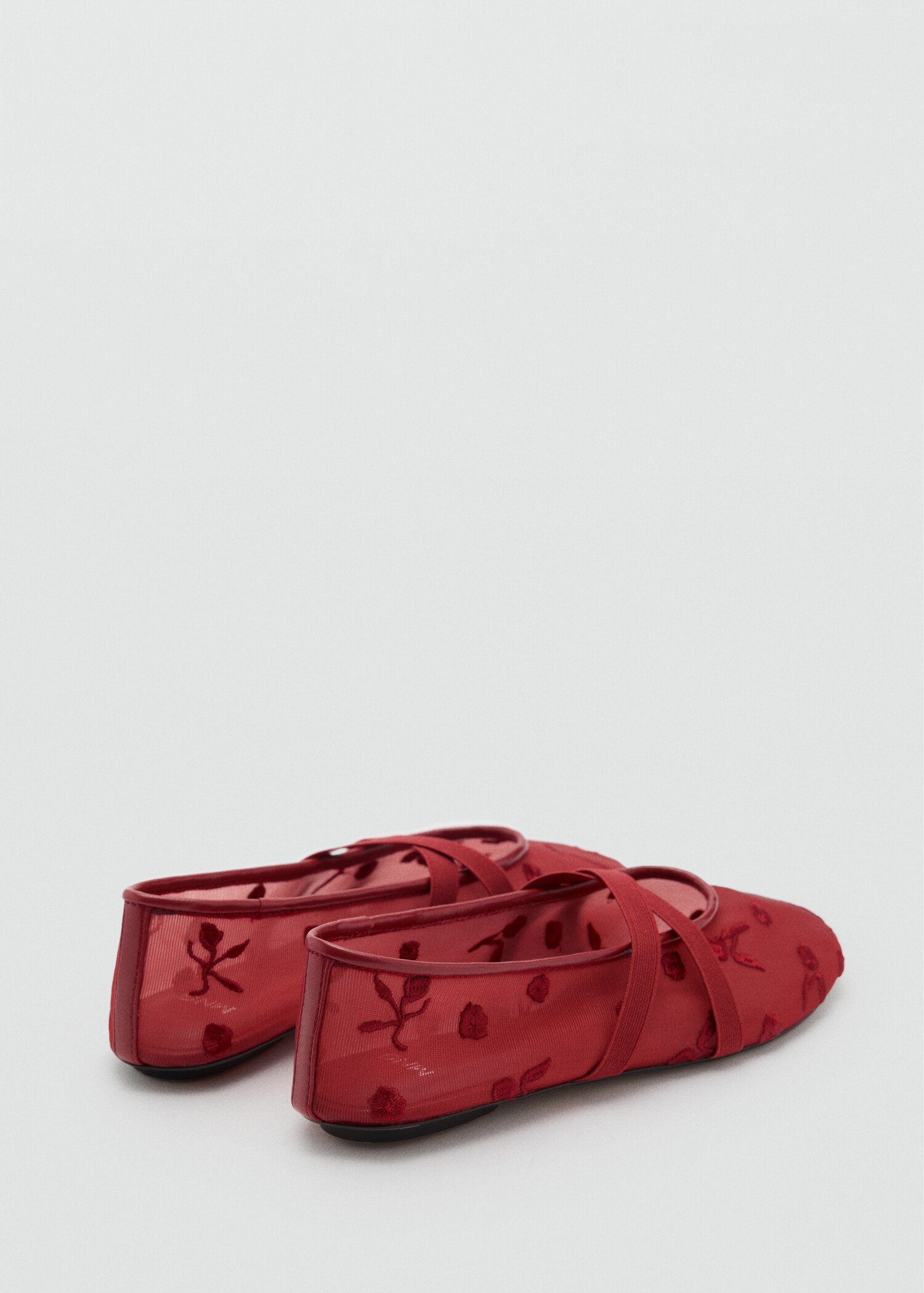 Ballerina flats with cross straps with embroidered flowers - Details of the article 1