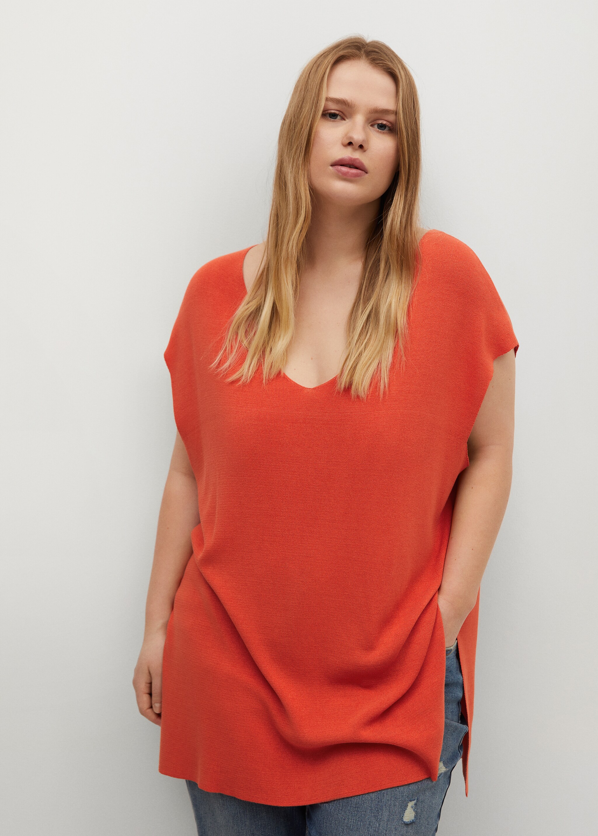 Oversized sweater with openings - Medium plane