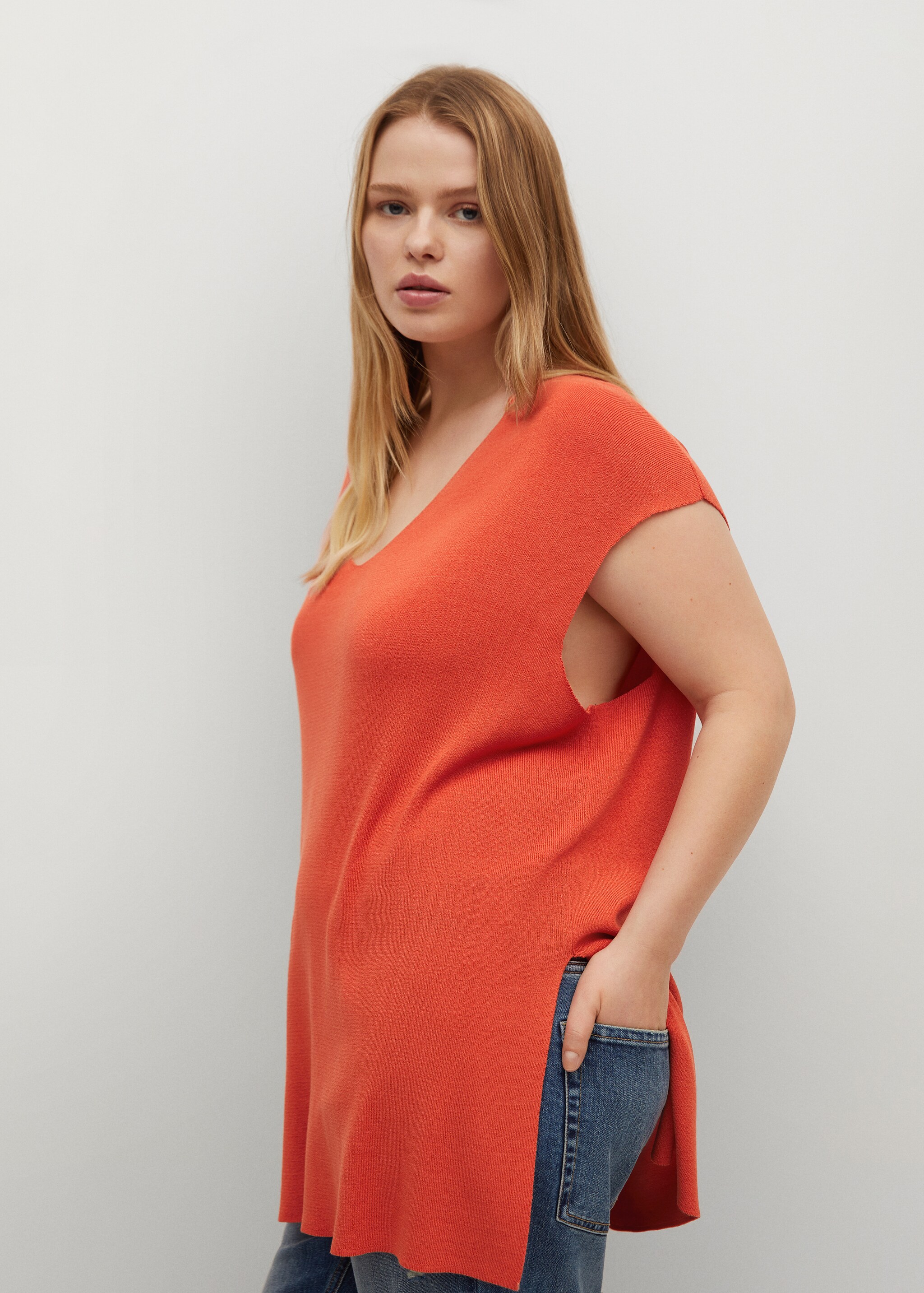 Oversized sweater with openings - Details of the article 3