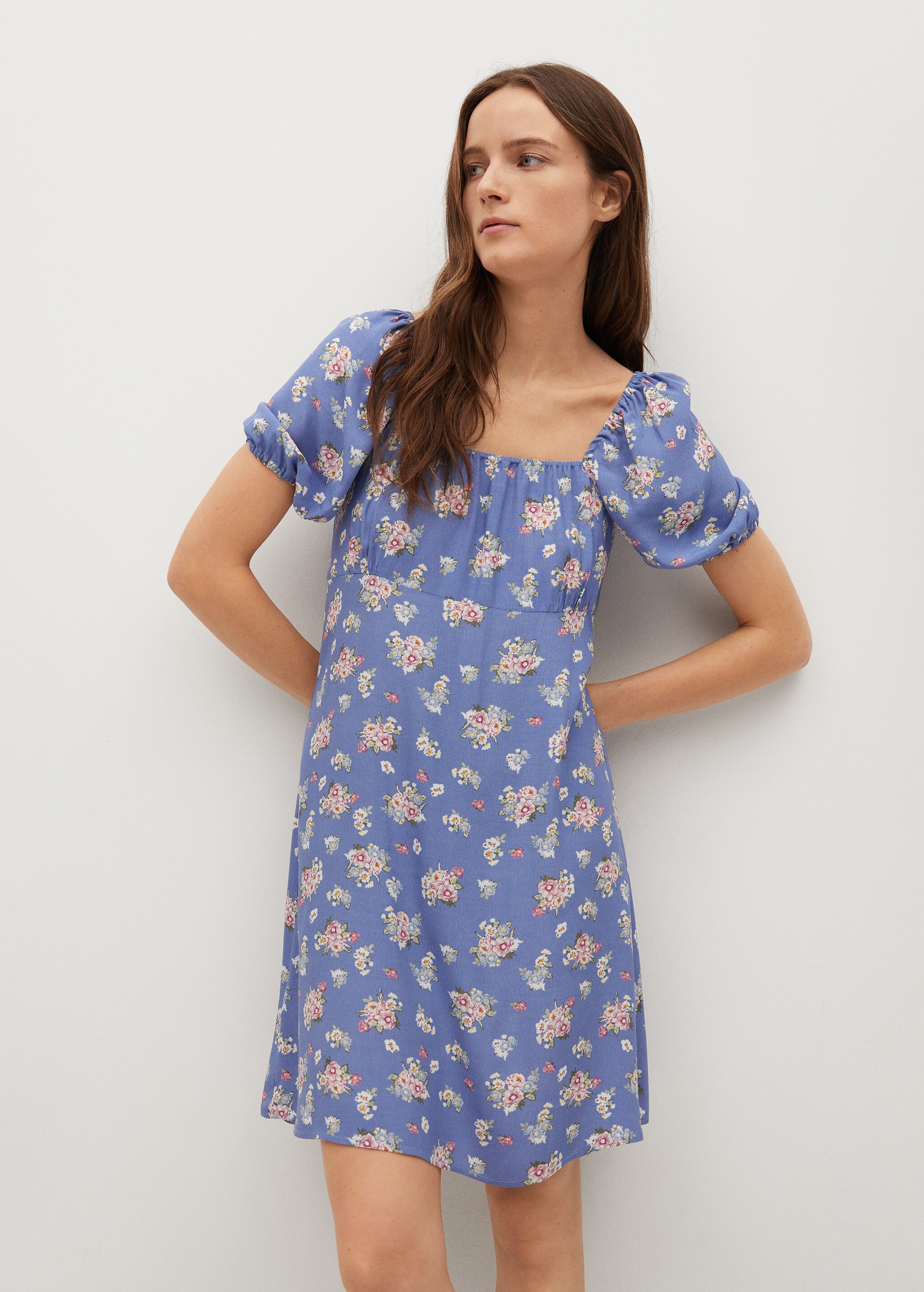 Vestido estampado floral - Plano medio
