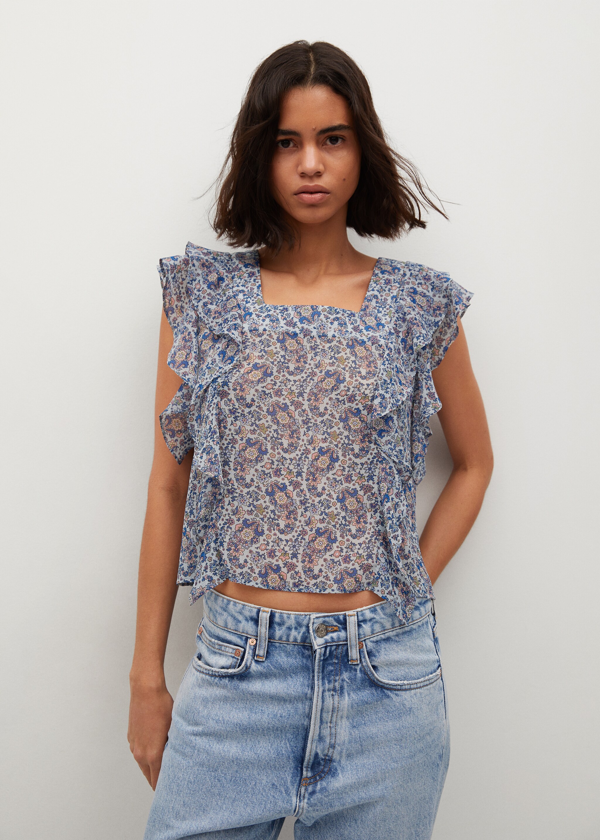 Blusa estampada volantes - Plano medio