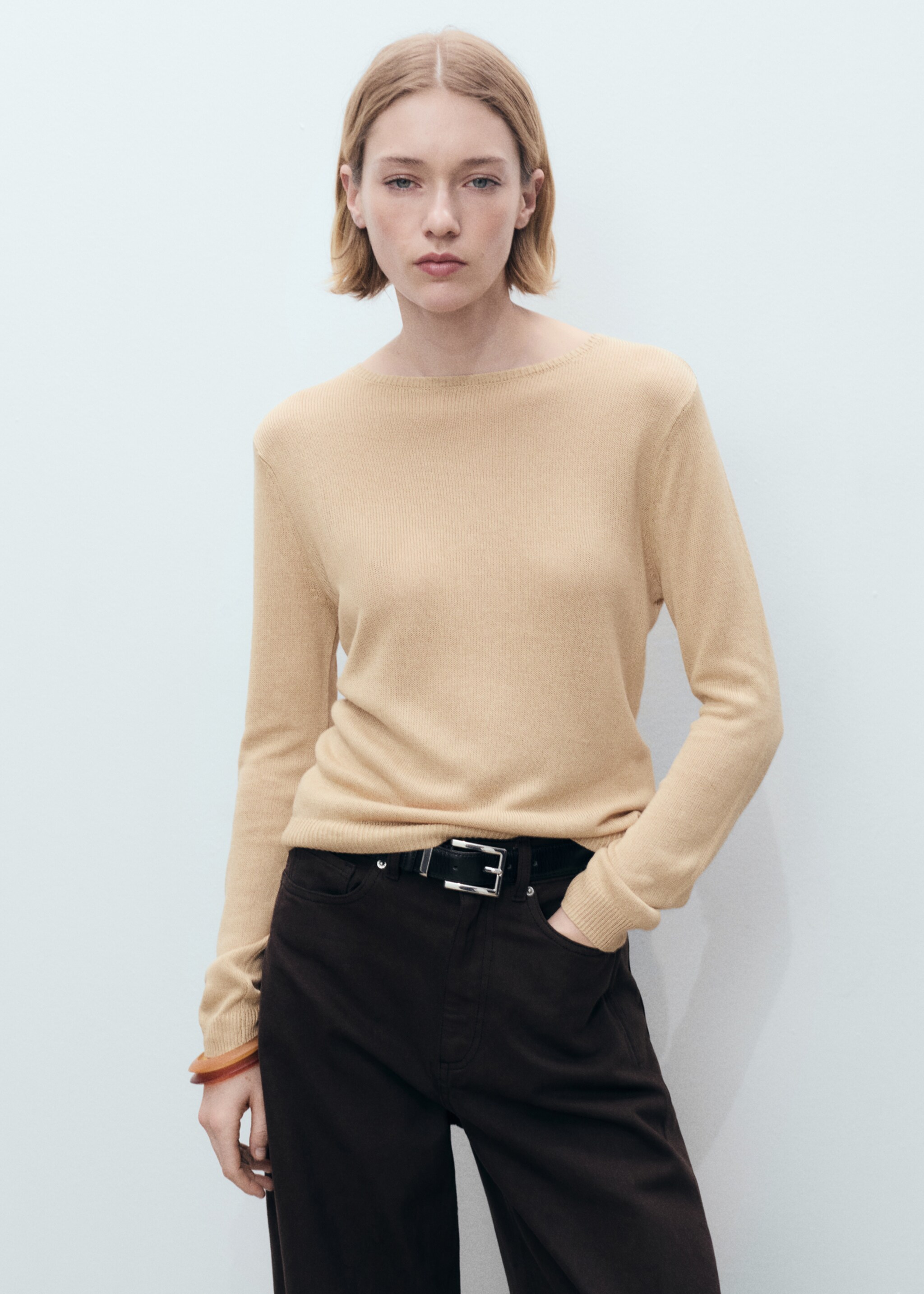 Pullover aus Leinengemisch mit Bateau-Ausschnitt - Mittlere Ansicht, Mittelbraun. Ref: 87057168-00.