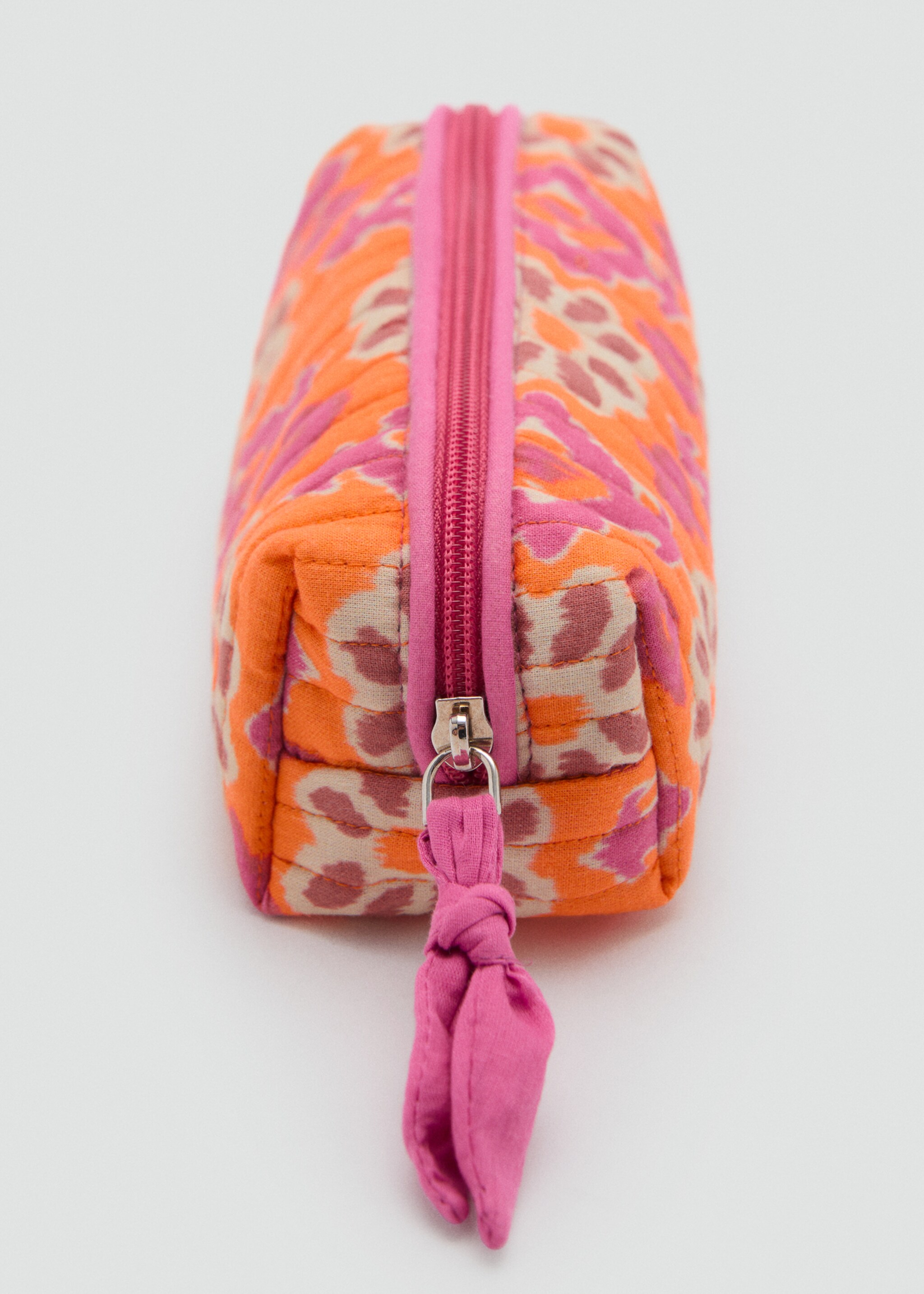 Trousse matelassée - Détail de l'article 1, Orange. Ref: 87057185-00.