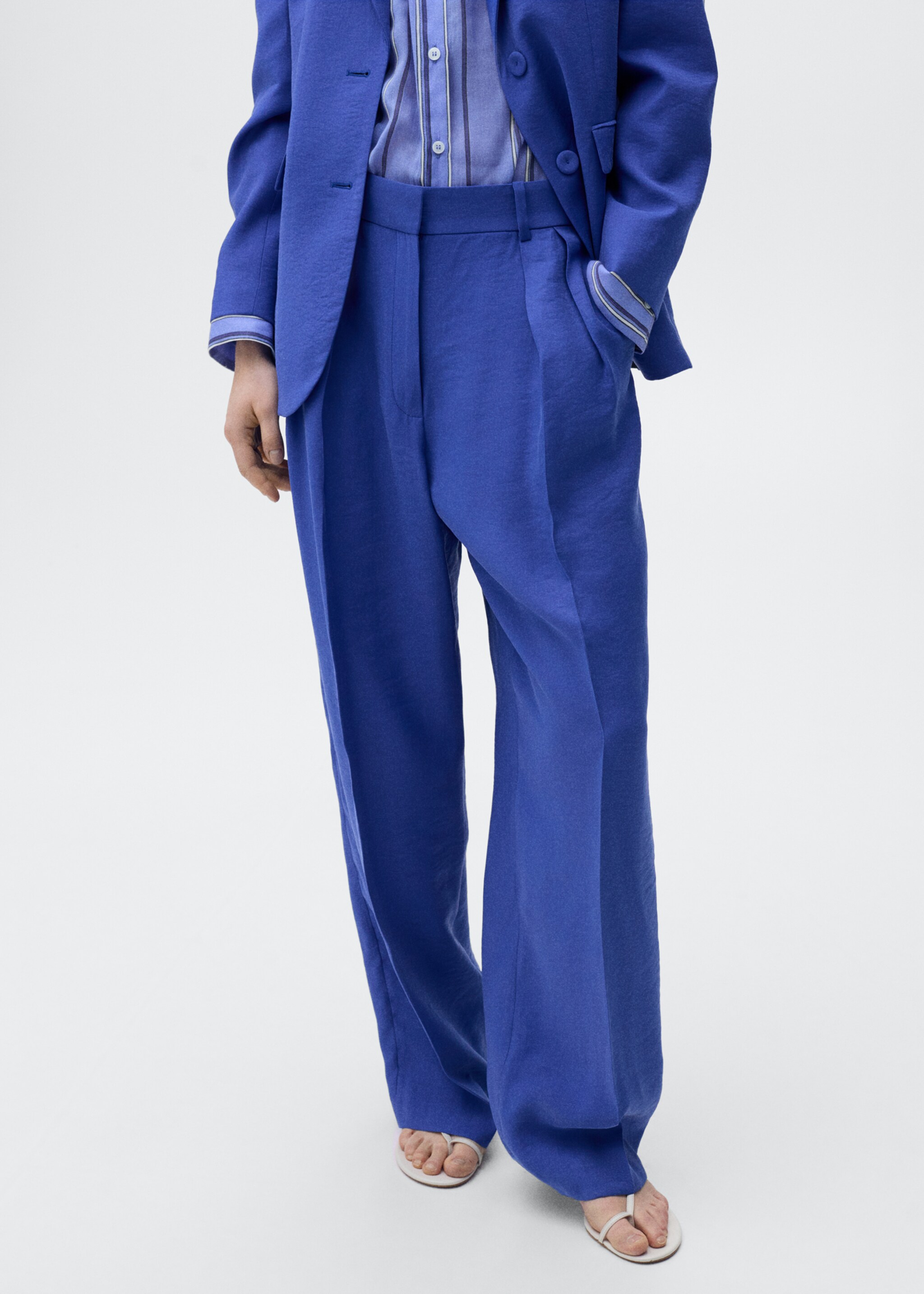 Wide leg pleated suit trousers - Medium plane, Blue. Ref: 87057194-00.