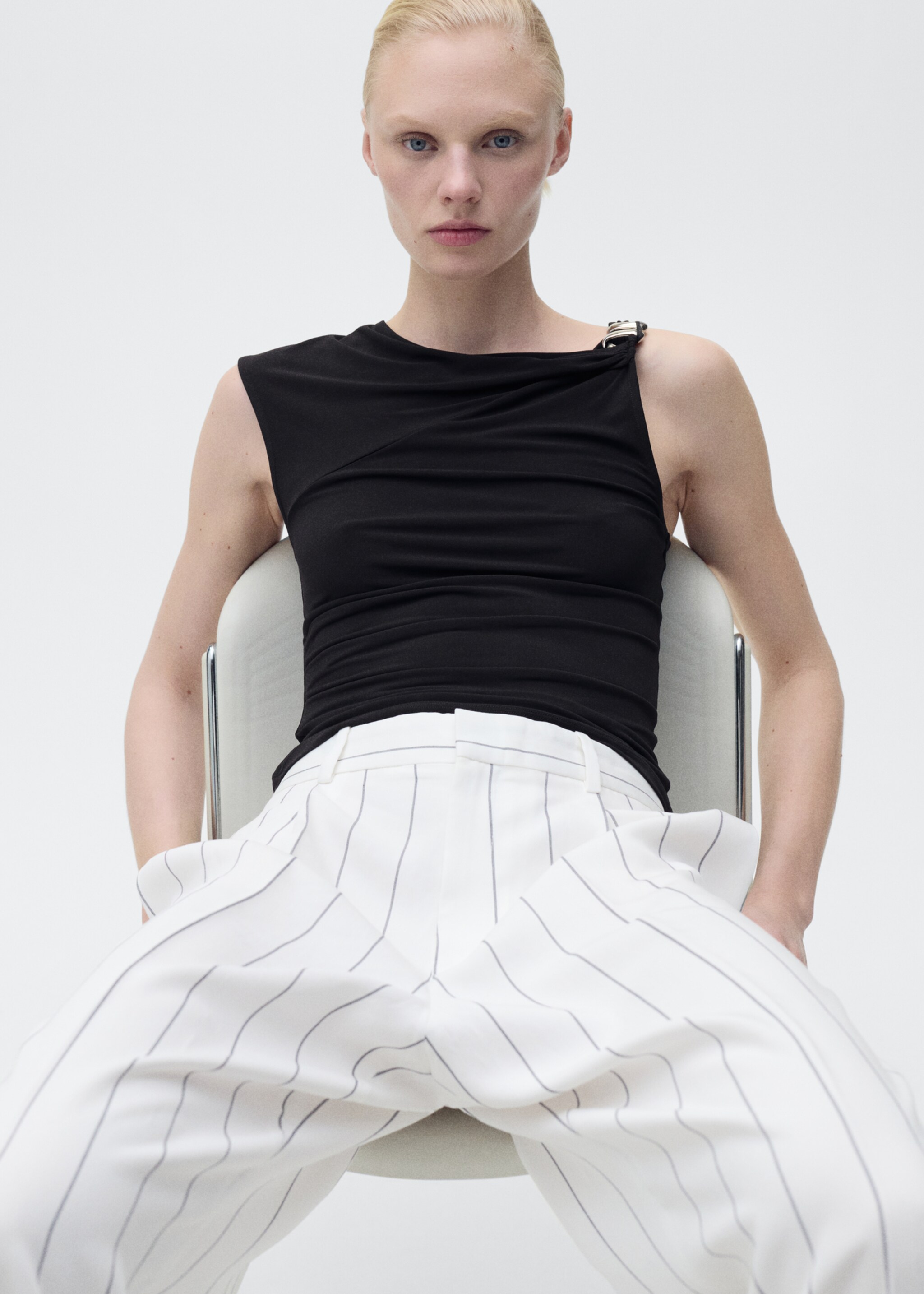 Striped suit trousers - Details of the article 2, White. Ref: 87057195-00.