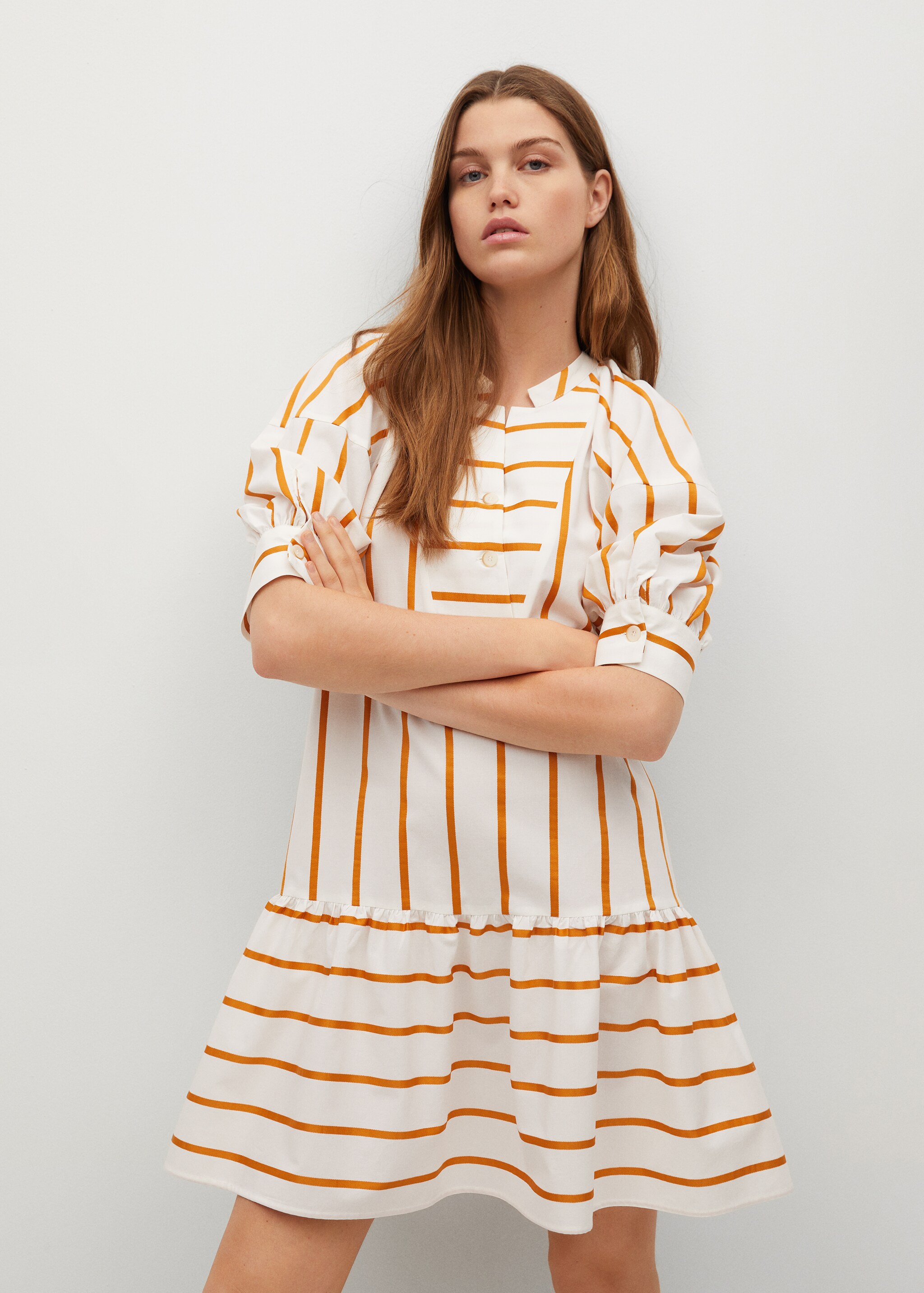 Vestido rayas manga abullonada - Plano medio