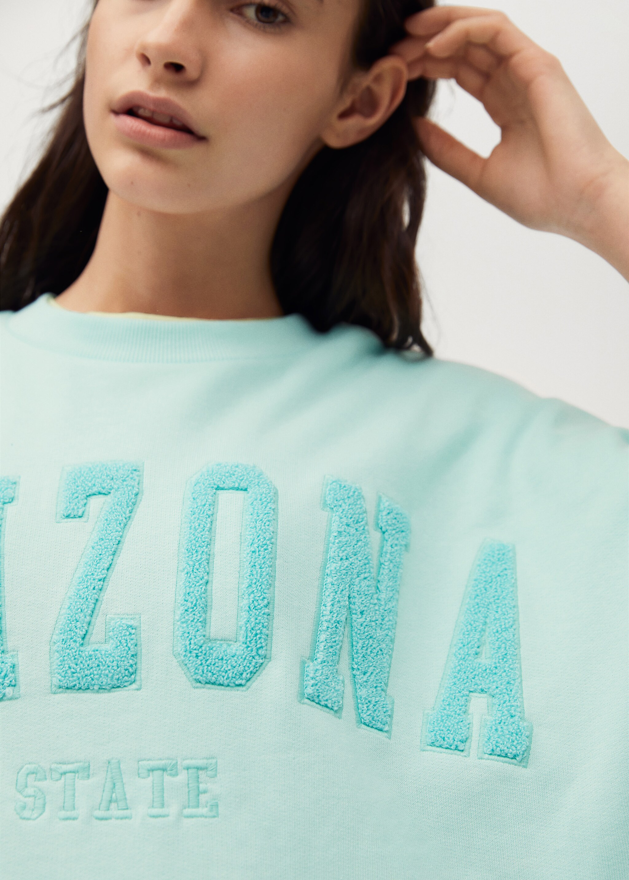 Sudadera oversize mensaje - Detalle del artículo 2