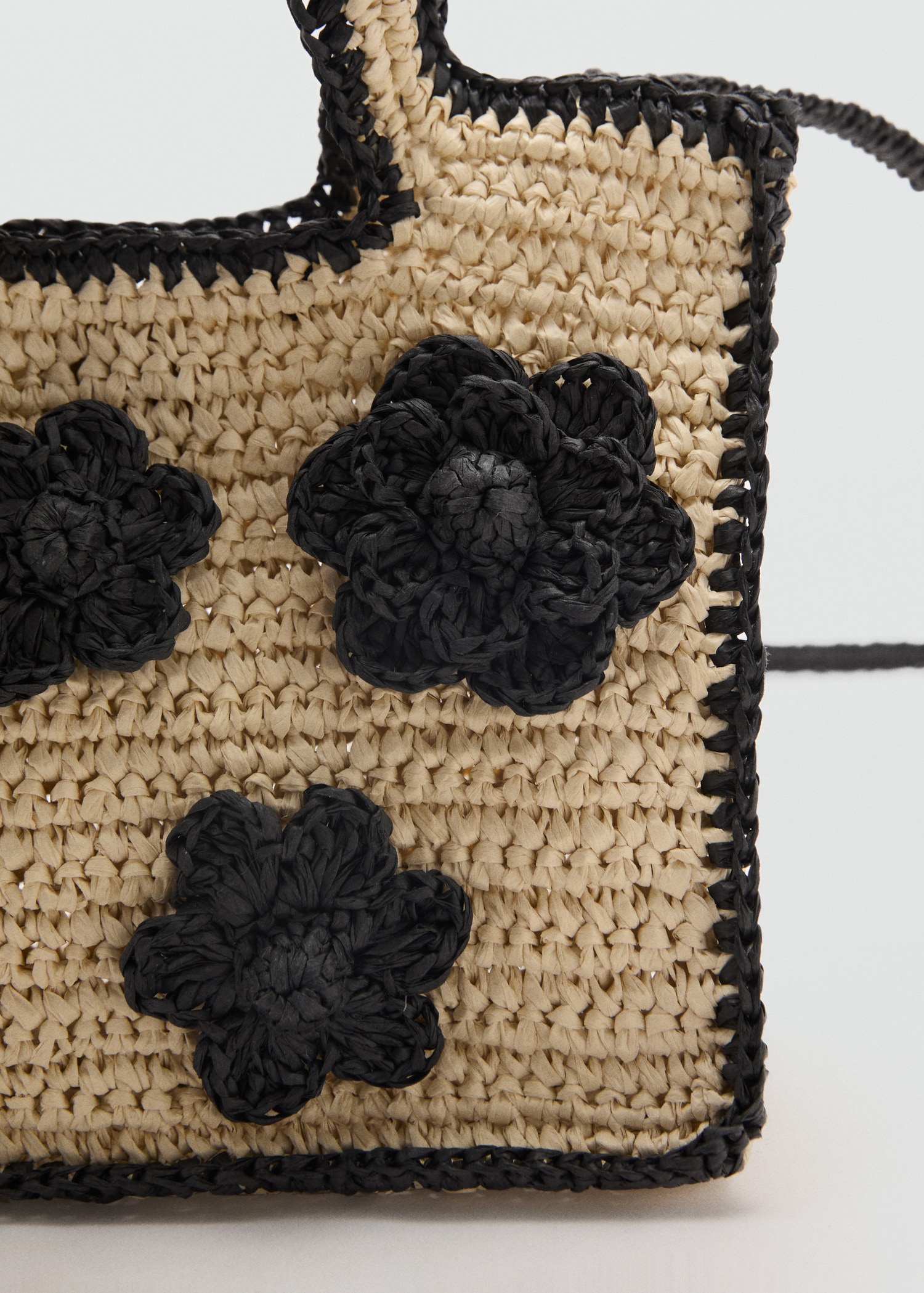 Raffia-effect floral bag - Details of the article 1