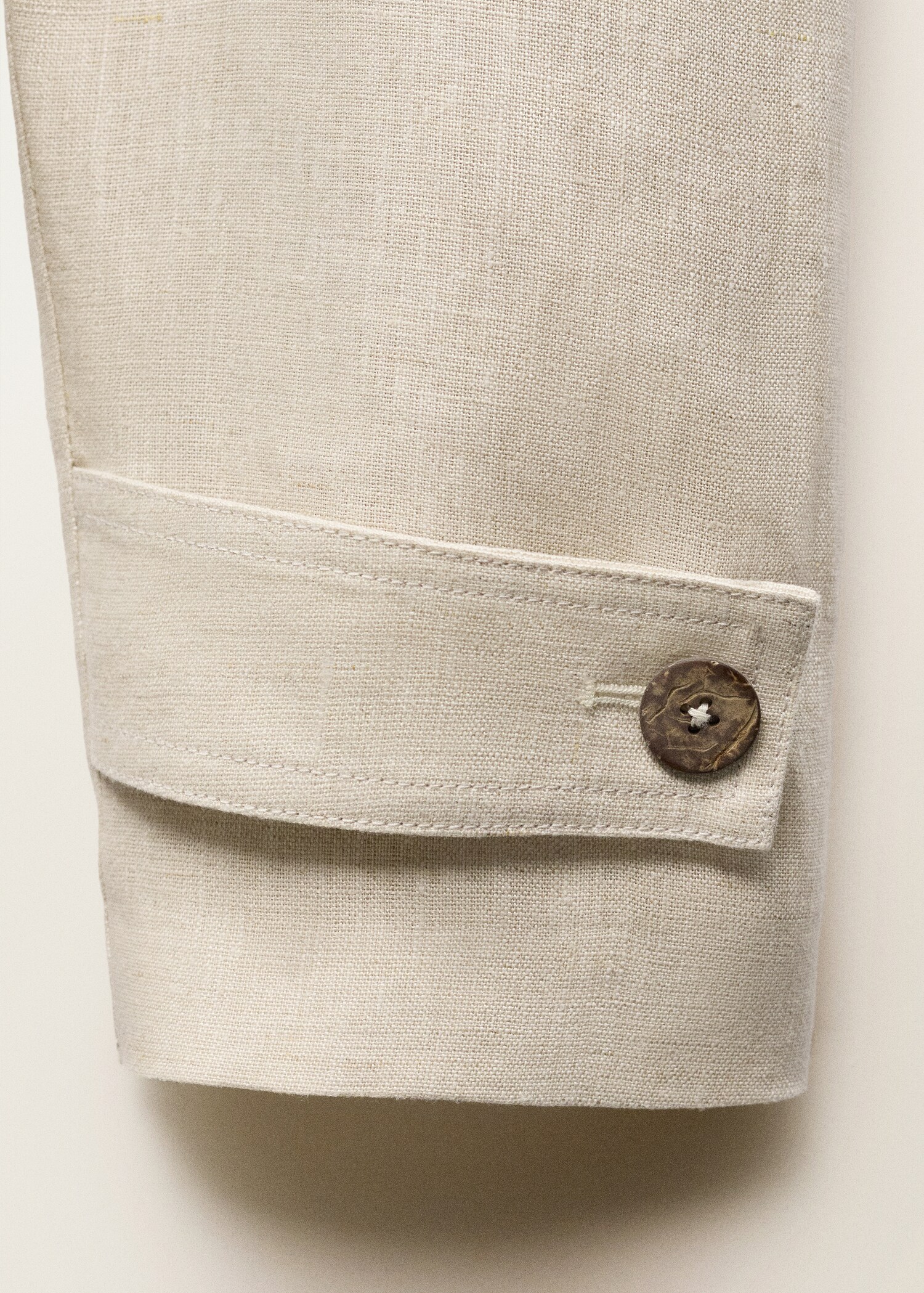 Leinen-Trenchcoat mit markantem Reverskragen - Detail des Artikels 0