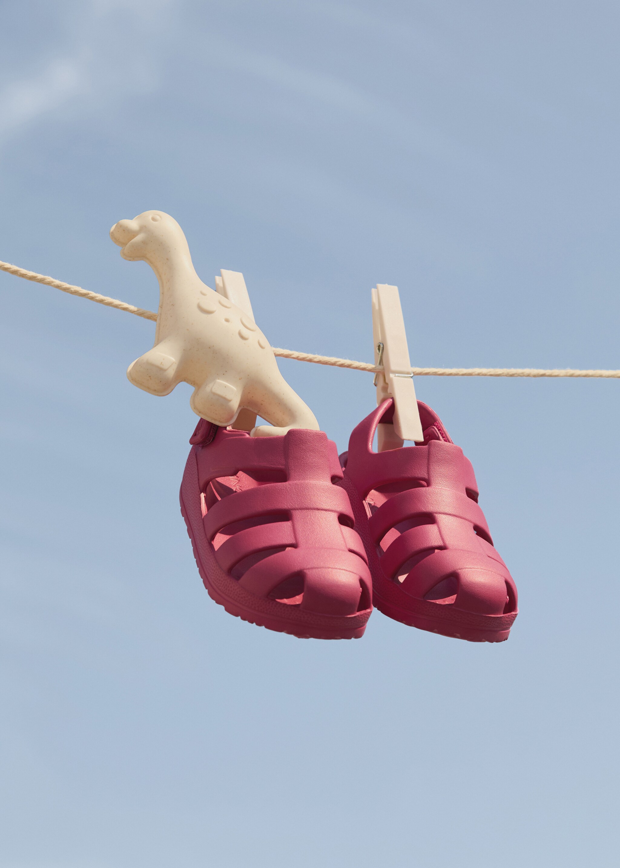 Velcro strap sandal - Details of the article 5, Strawberry. Ref: 87057710-00.