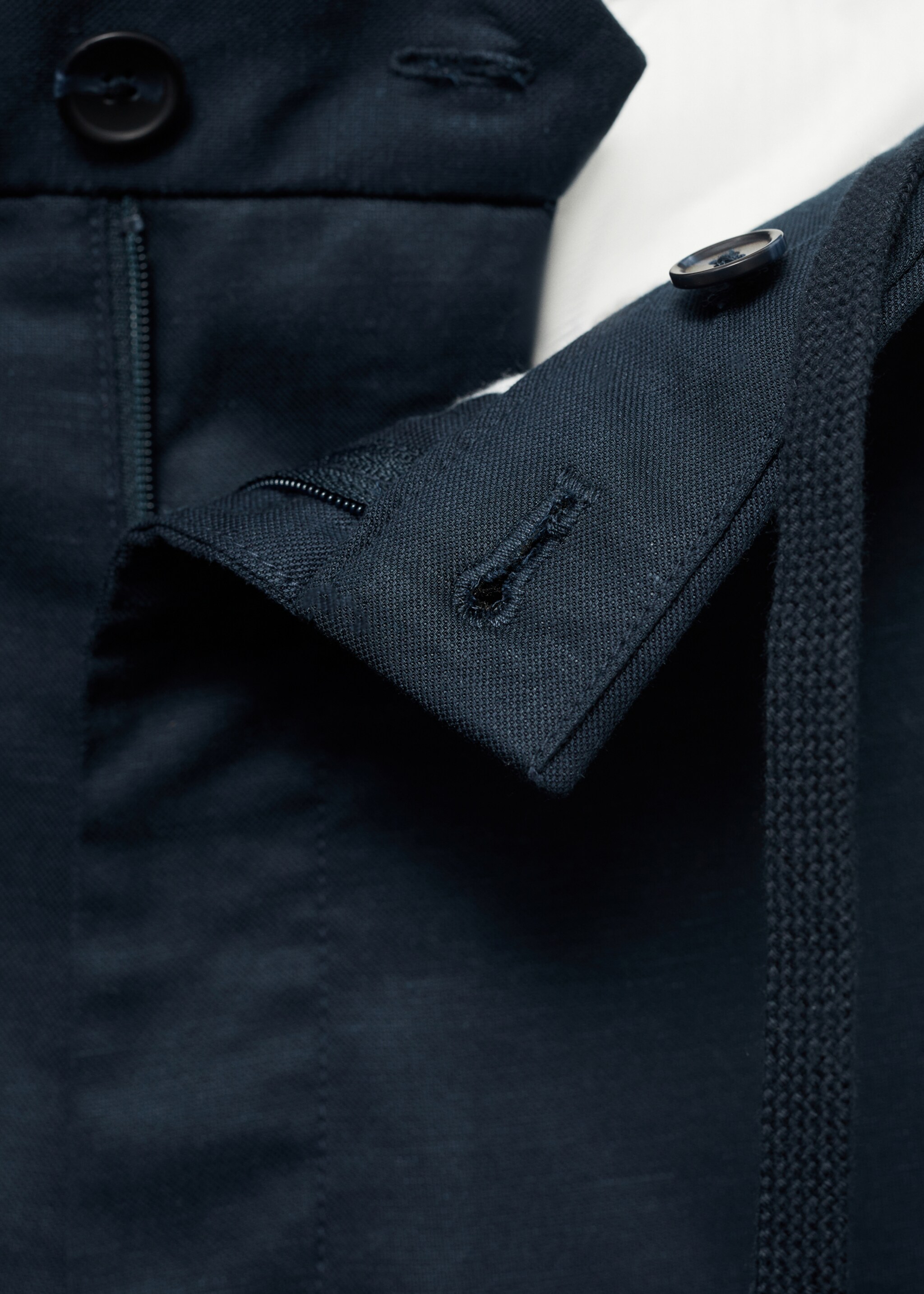 Bermudes fluides rectes - Detall de l'article 8, Blau marí fosc. Ref: 87057887-00.