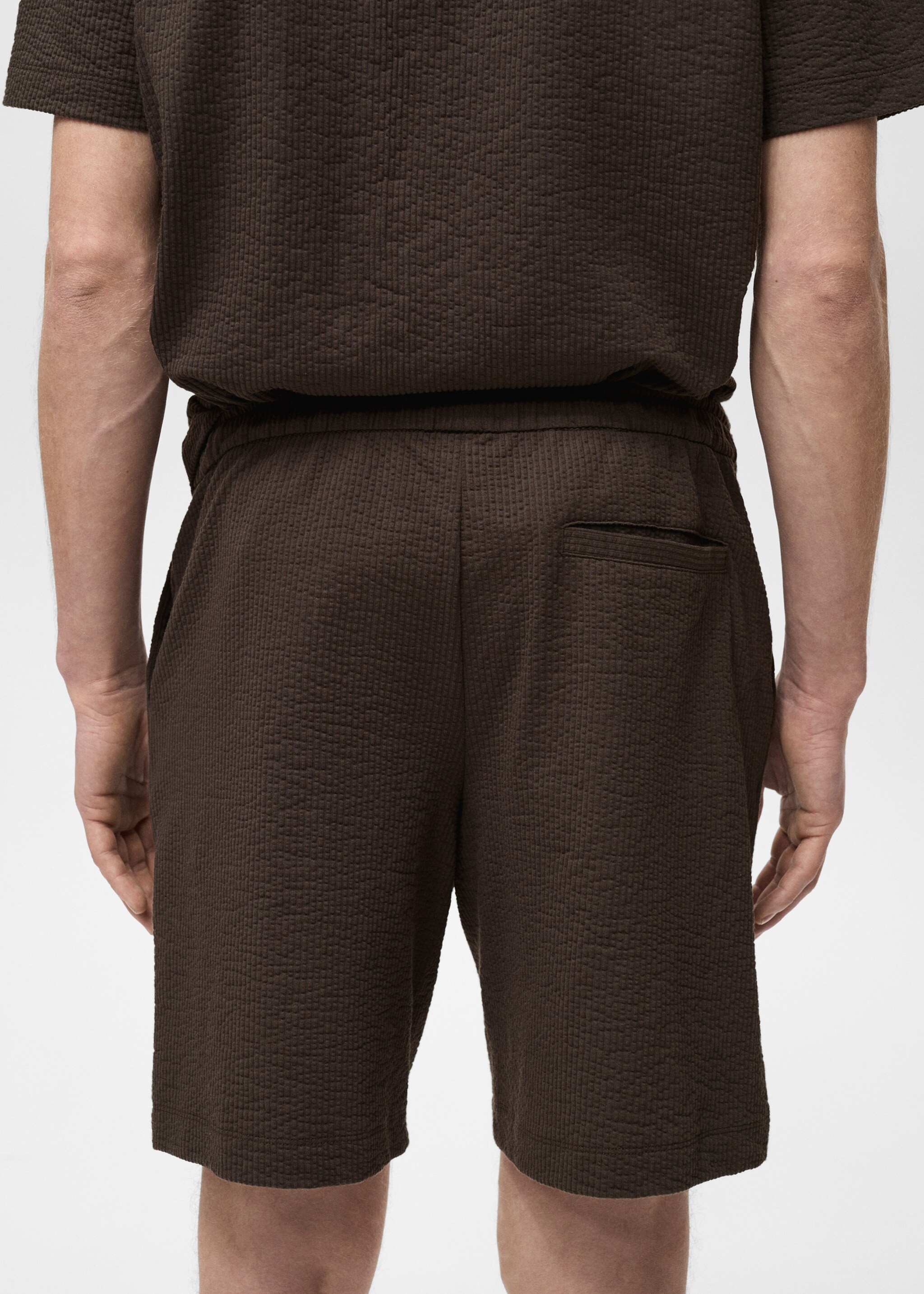 Seersucker shorts with drawstring - Details of the article 6, Chocolate. Ref: 87057895-00.
