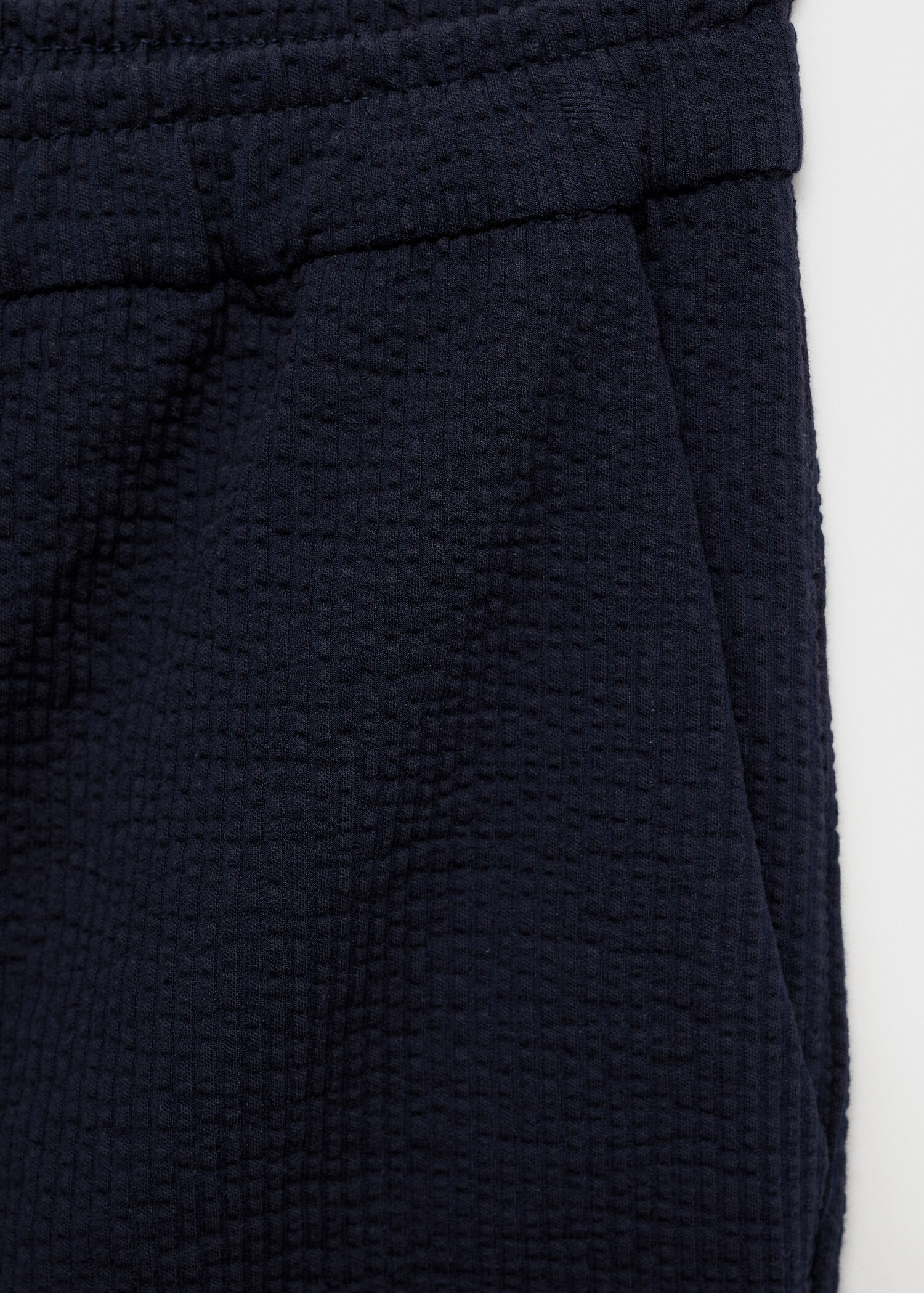 Seersucker shorts with drawstring - Details of the article 8