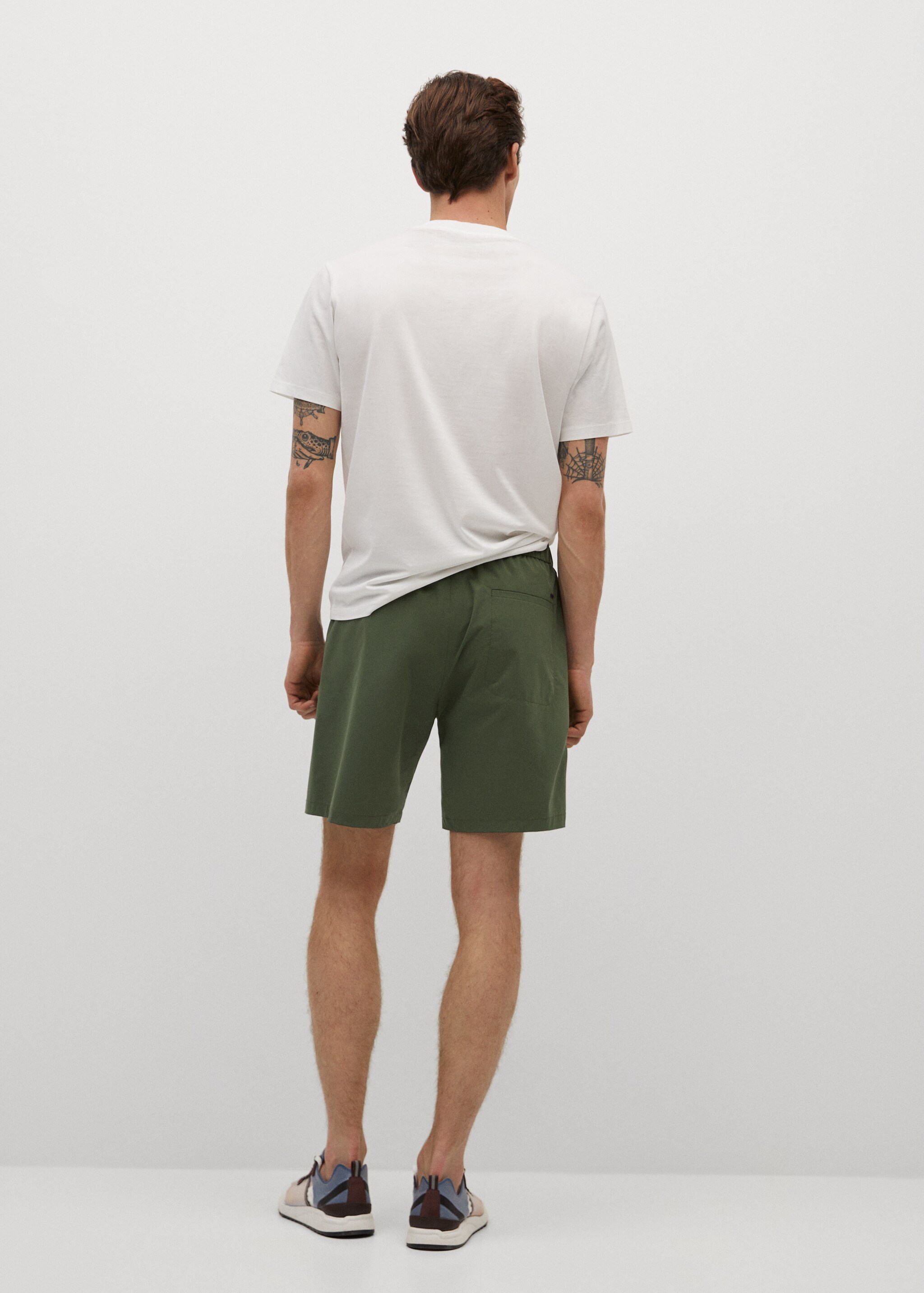 Bermudas jogger técnicas - Reverso del artículo