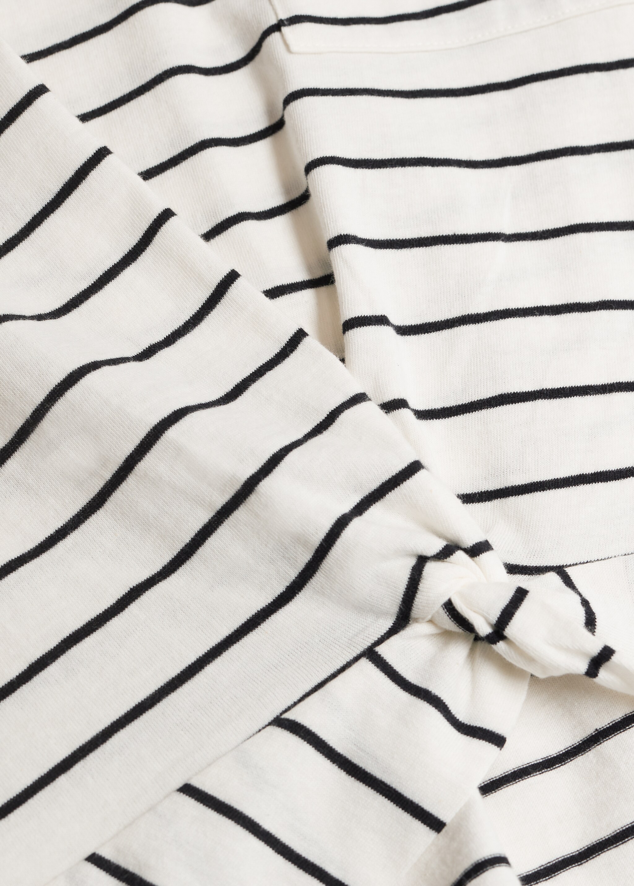 Camiseta detalle nudo - Detalle del artículo 8