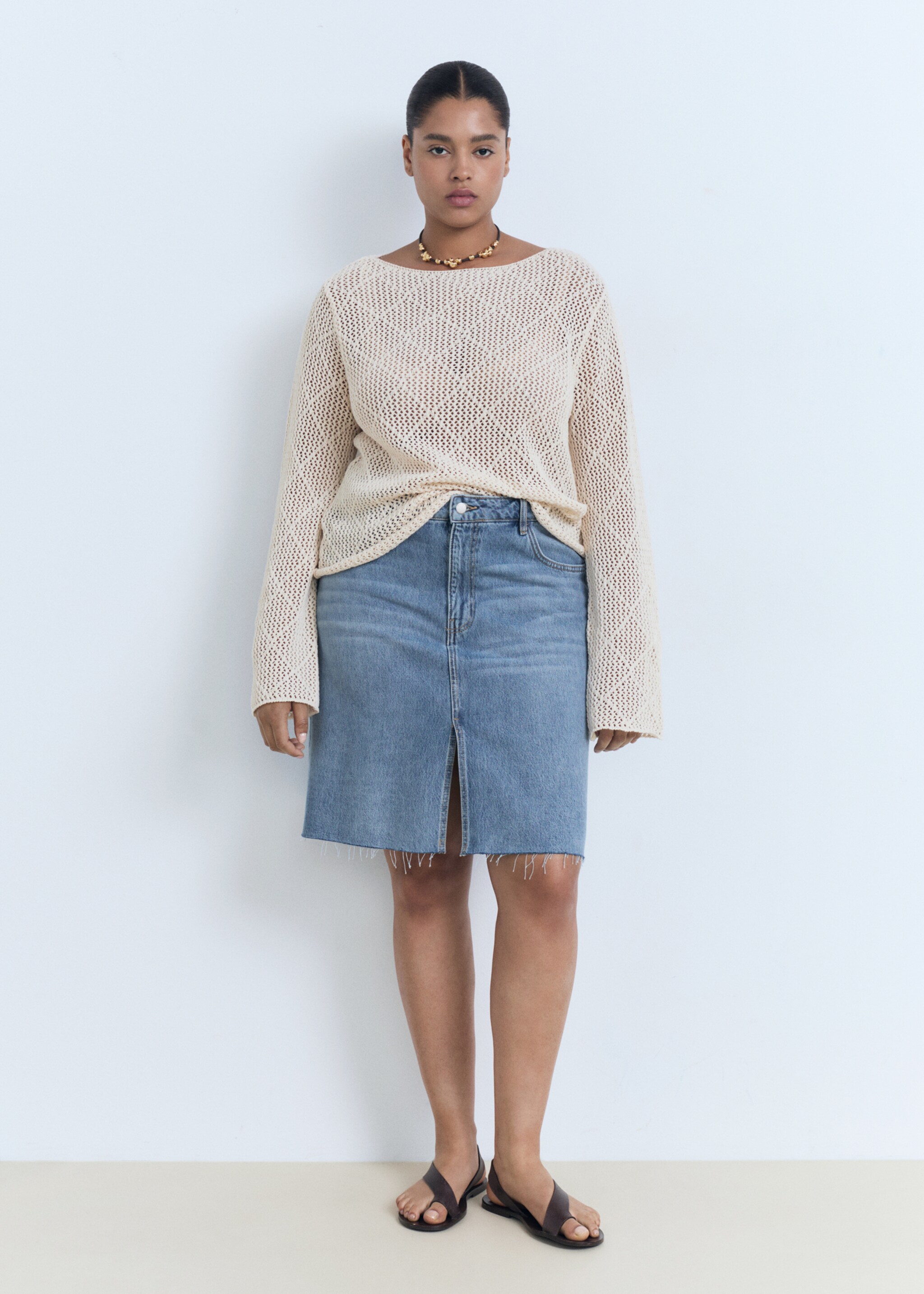 Midi denim skirt - Details of the article 3, Medium Blue. Ref: 87059065-00.