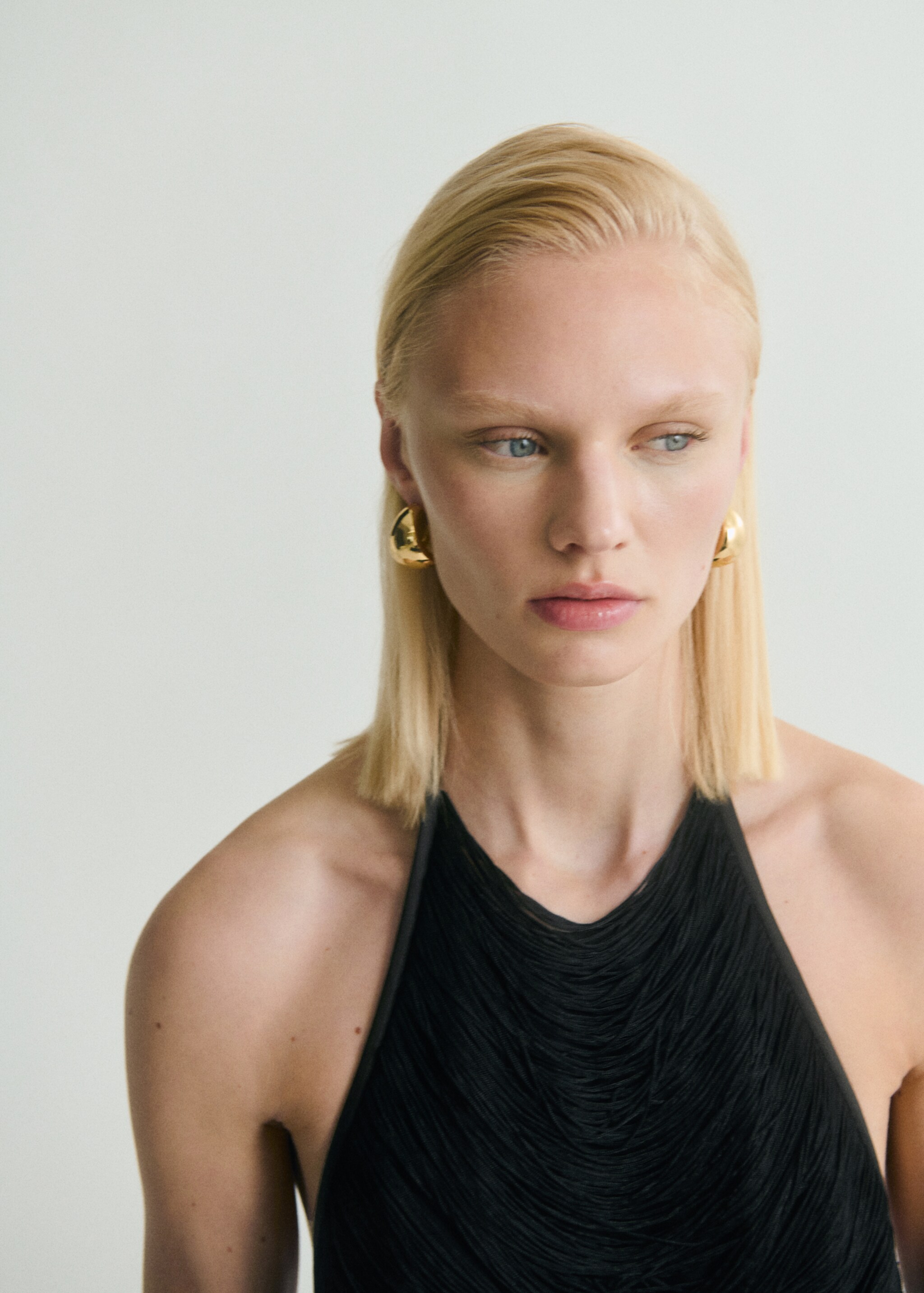 Halter neck jumpsuit - Details of the article 1, Black. Ref: 87059066-00.