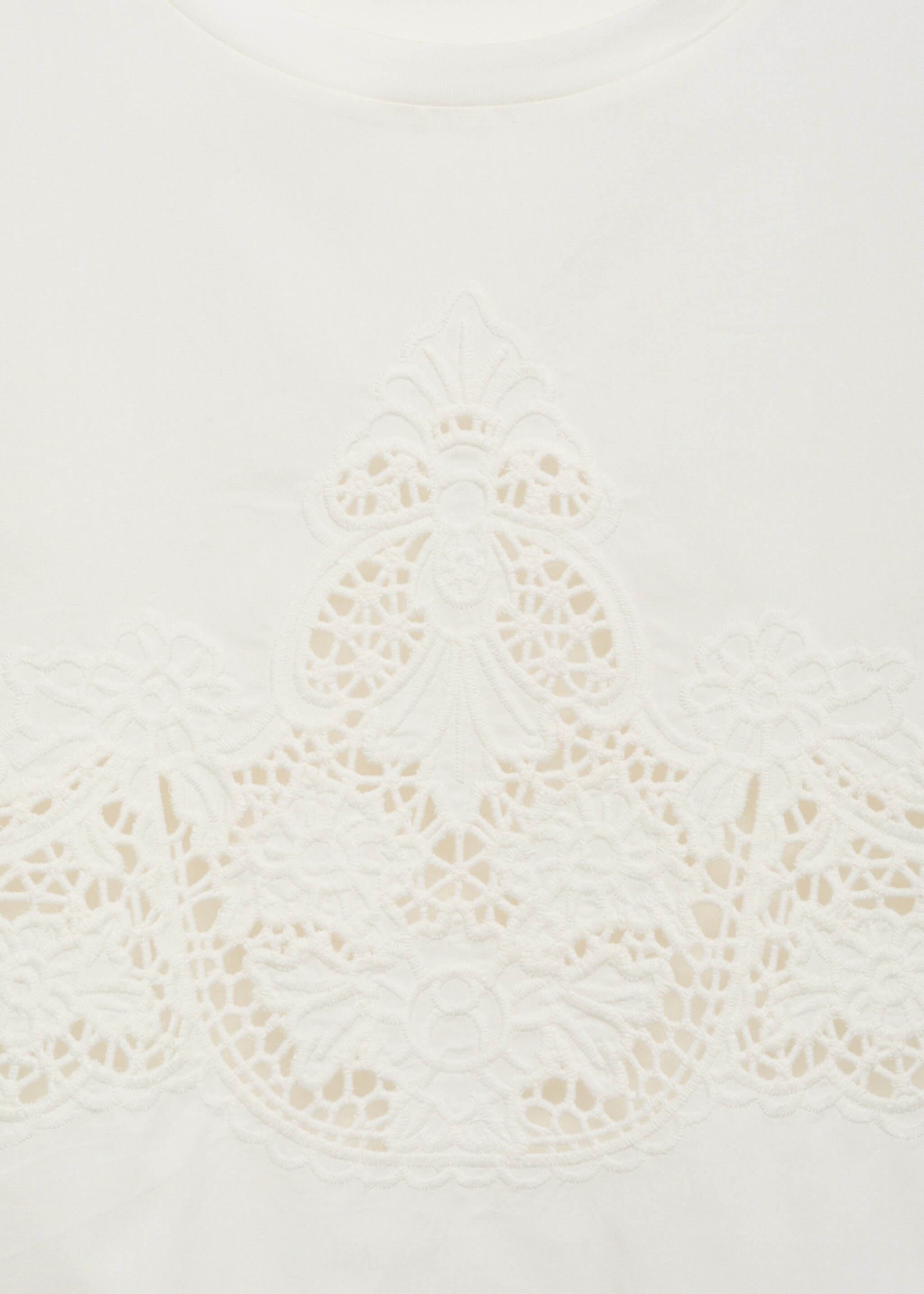 Embroidered cotton T-shirt - Details of the article 8, White. Ref: 87059213-00.