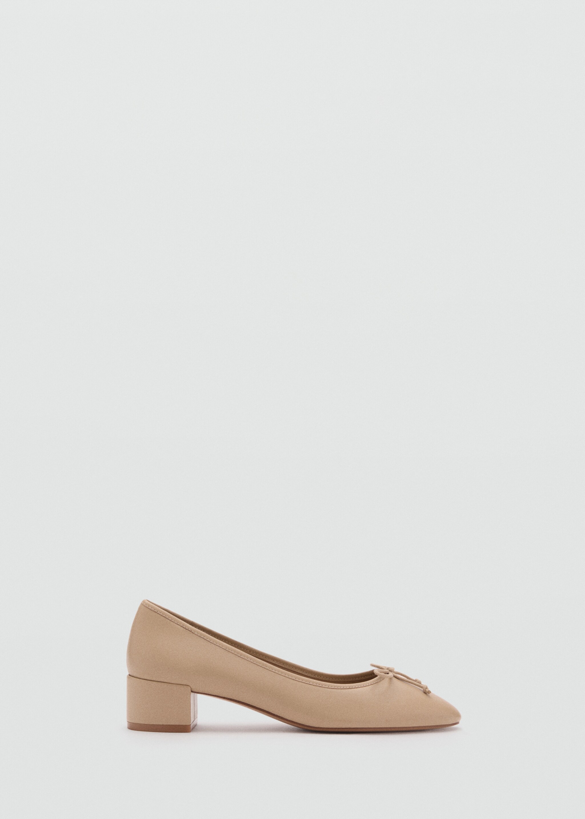 Heeled ballet flats with leather bow - Article without model, Caramel. Ref: 87060419-00.
