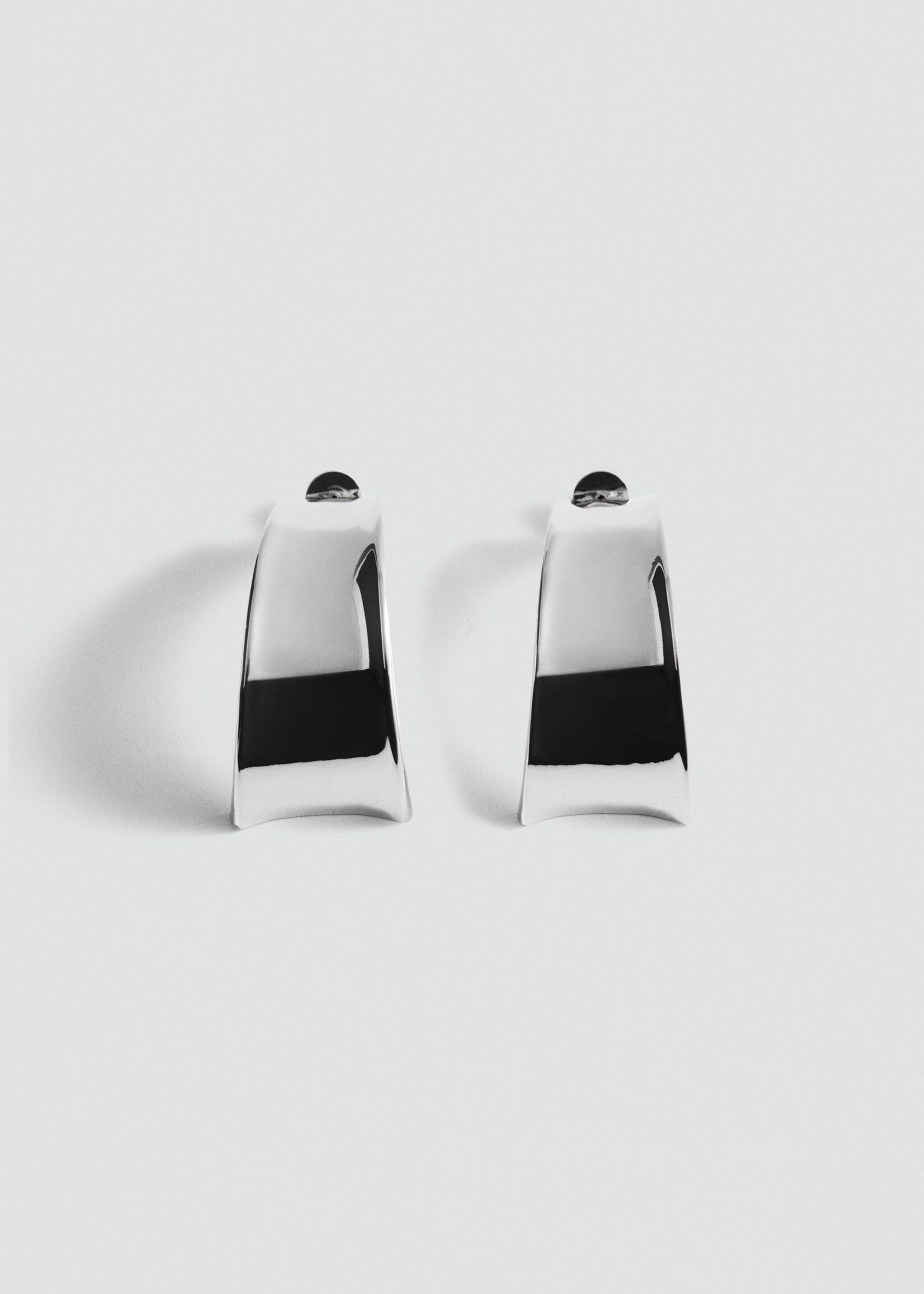 Wavy maxi relief earrings - Article without model, Silver. Ref: 87060423-00.