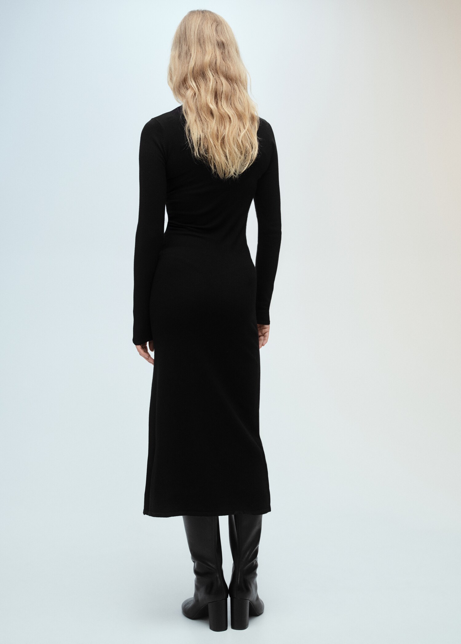 Side slit knit dress - Reverse of the article
