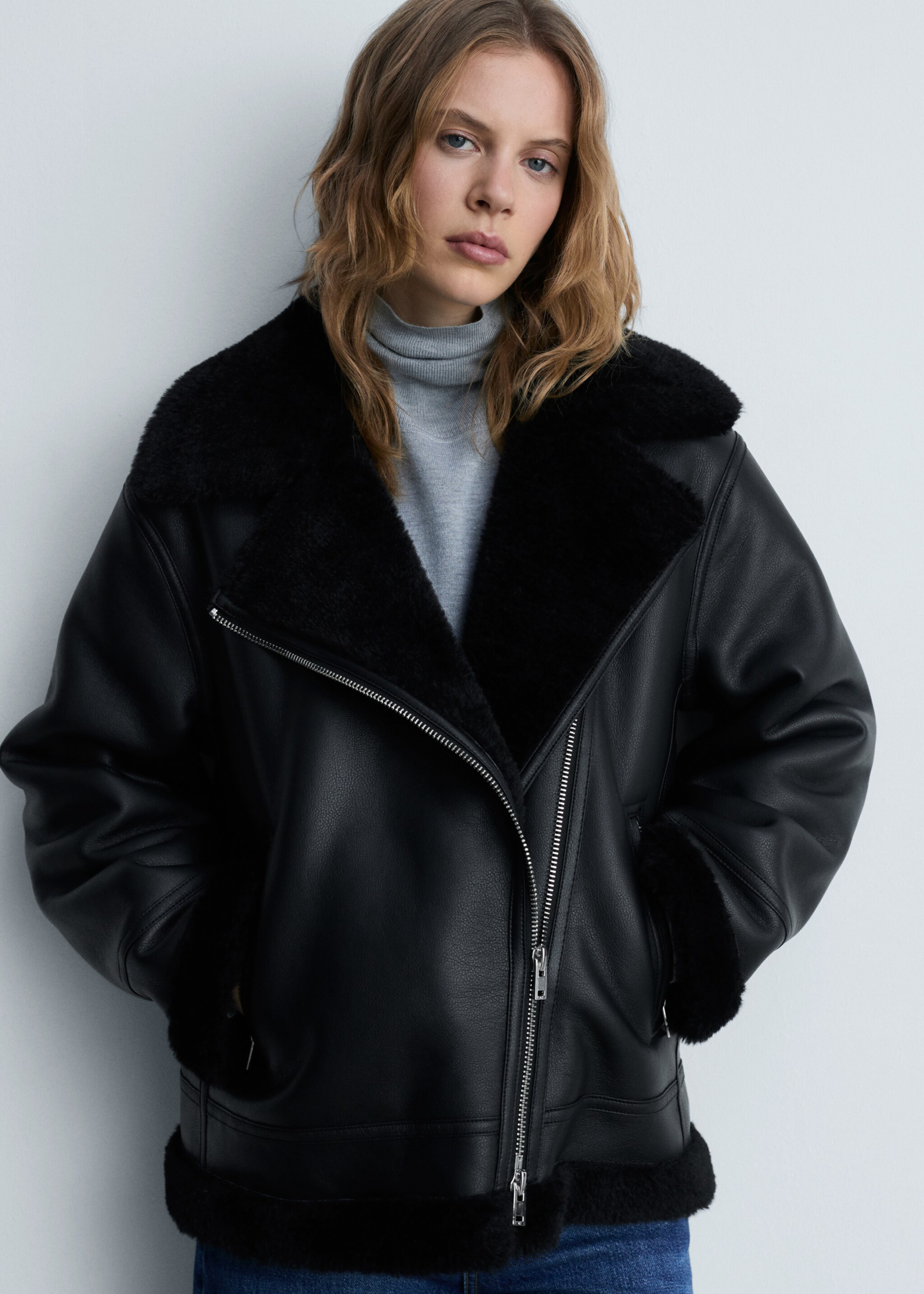 Jacket with shearling-effect lining - Medium plane, Black. Ref: 87060426-00.