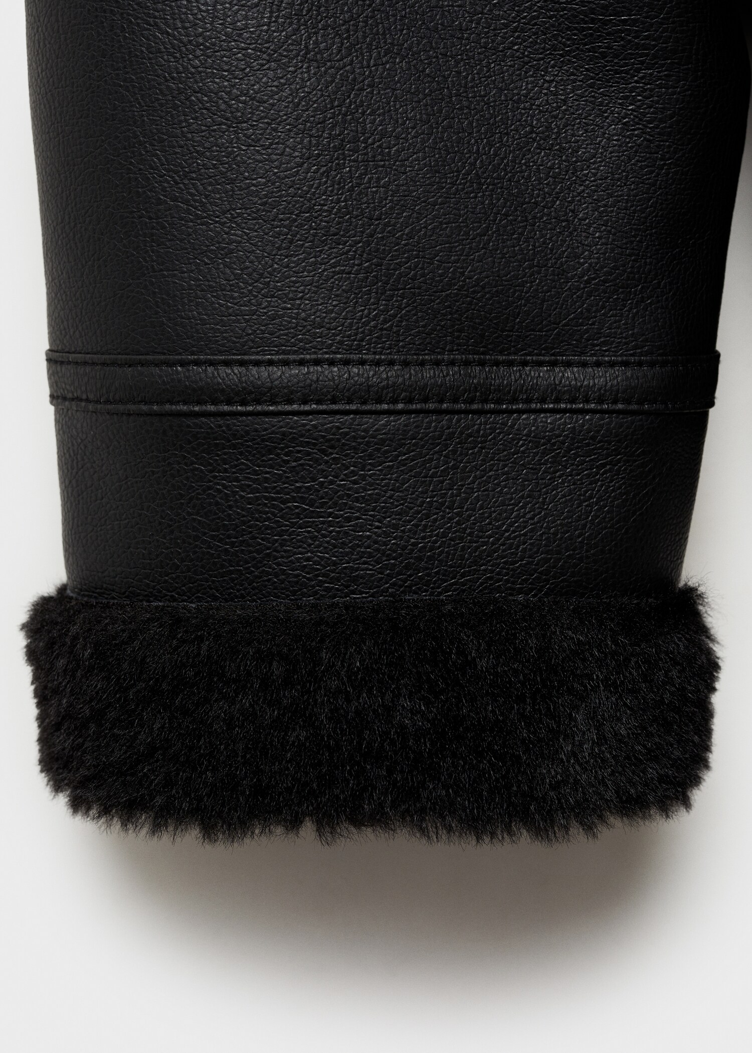 Jacket with shearling-effect lining - Details of the article 8