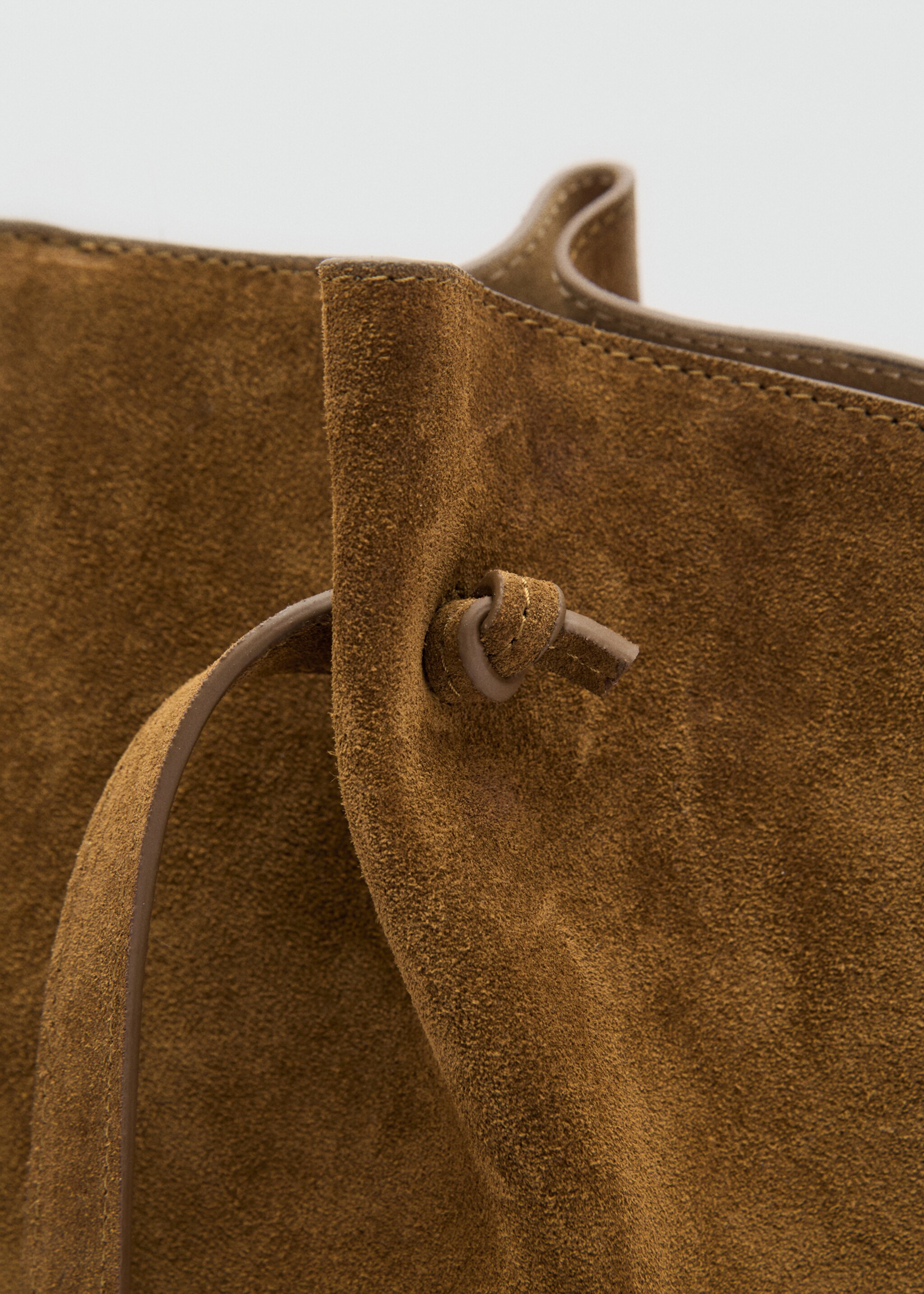 Suede leather shopper bag - Details of the article 2, Tobacco Brown. Ref: 87060439-00.