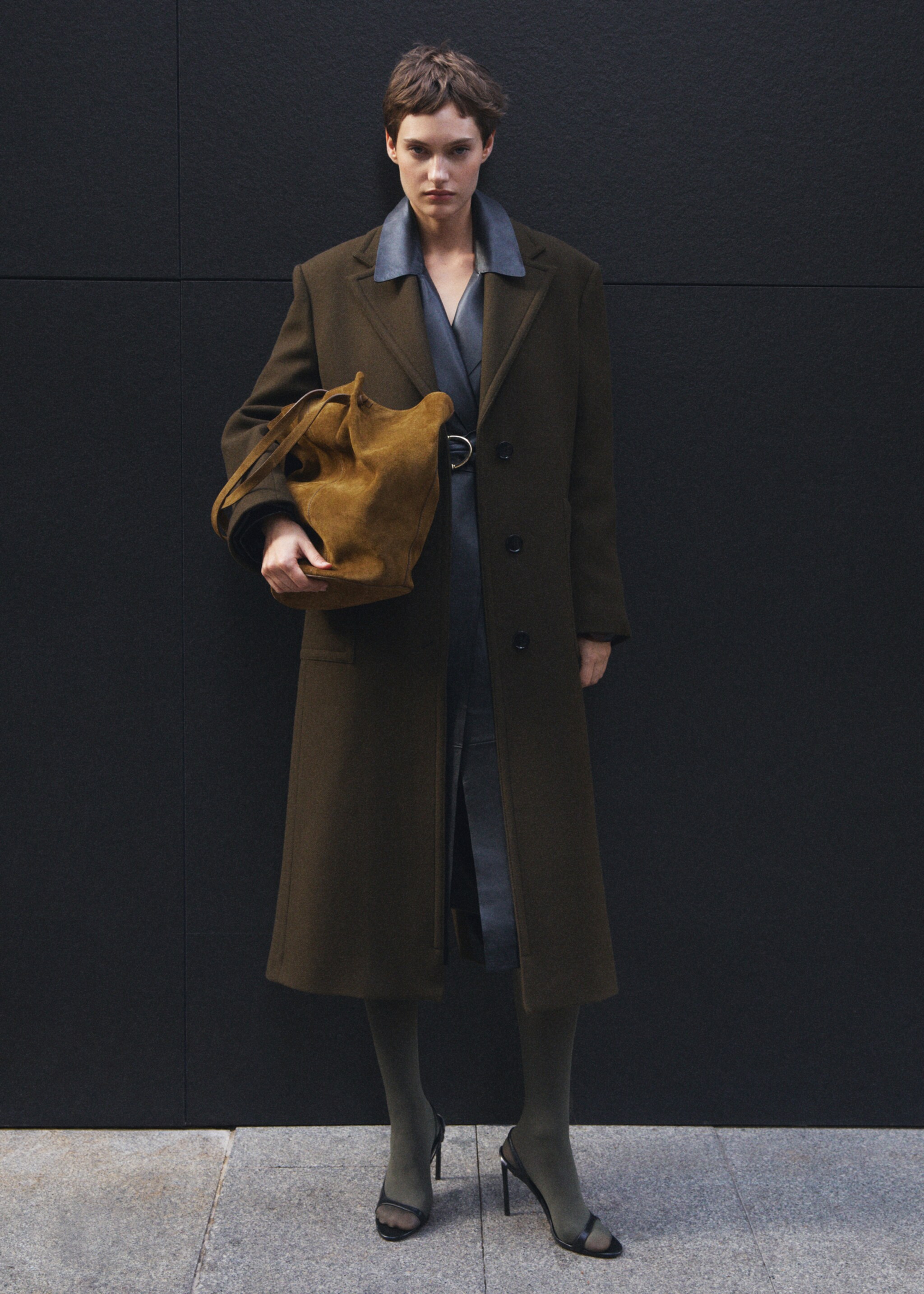 Suede leather shopper bag - Details of the article 5, Tobacco Brown. Ref: 87060439-00.