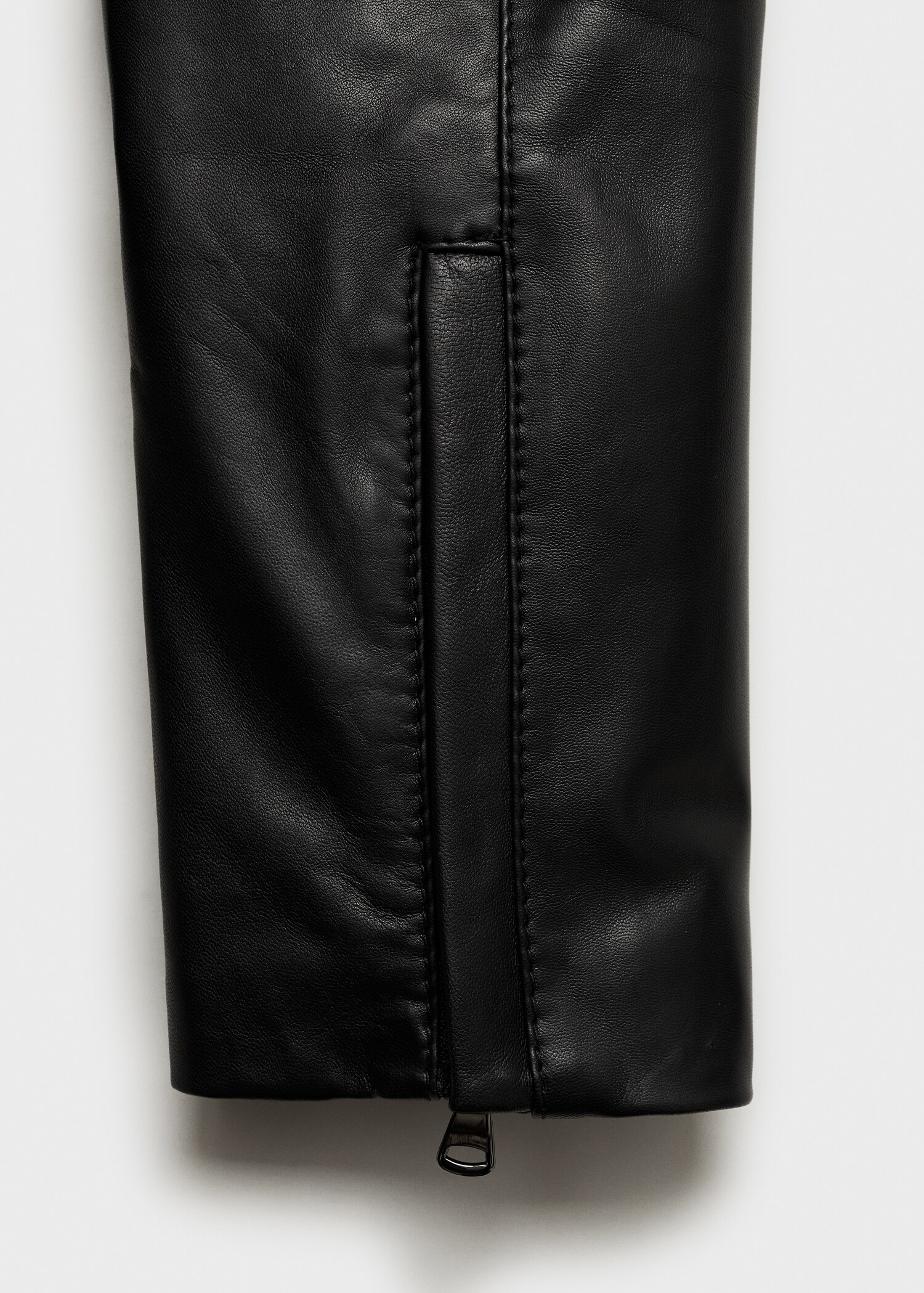 Fitted leather jacket with zip - Details of the article 0