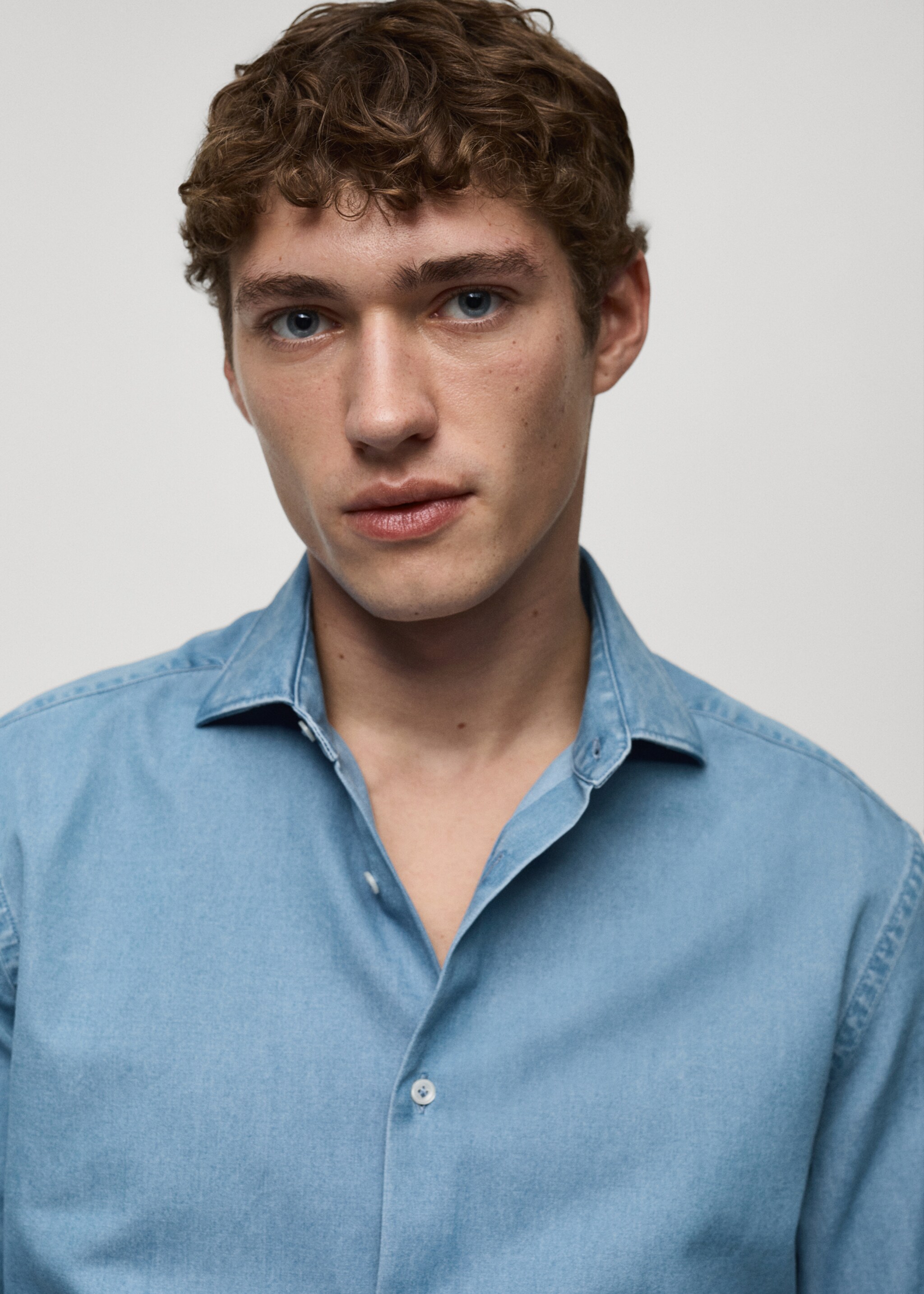 Košile chambray 100% bavlna - Detail zboží 1, Světle modrá. Ref: 87060597-00.