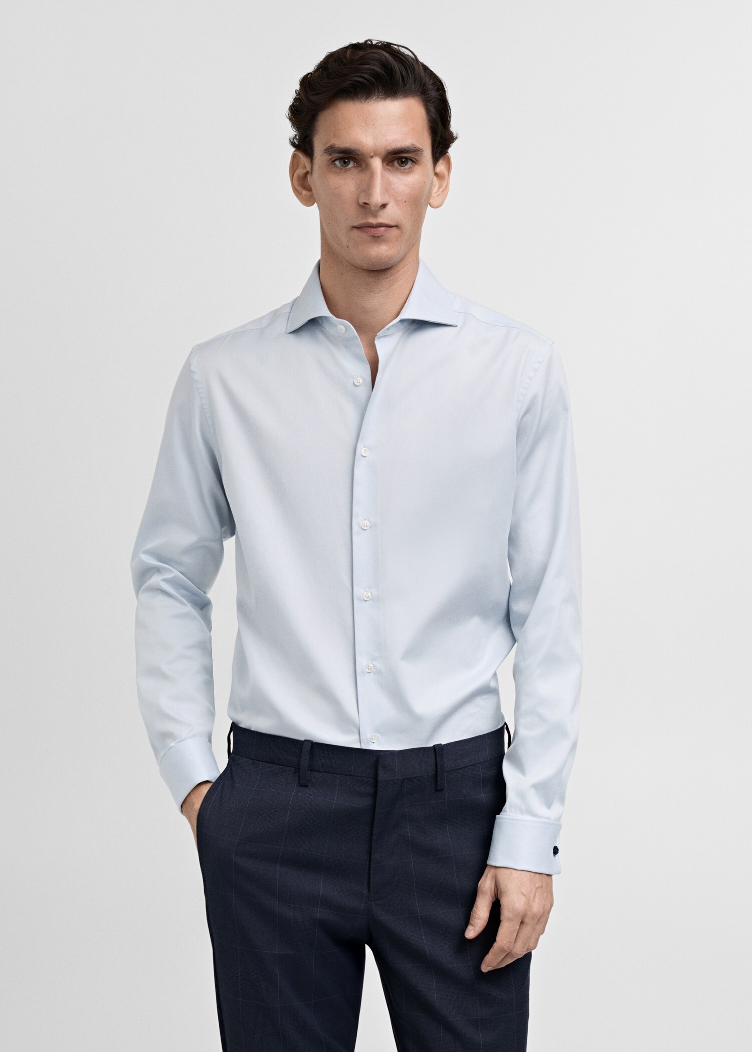 Camisa gemelos traje slim fit tejido twill - Plano medio