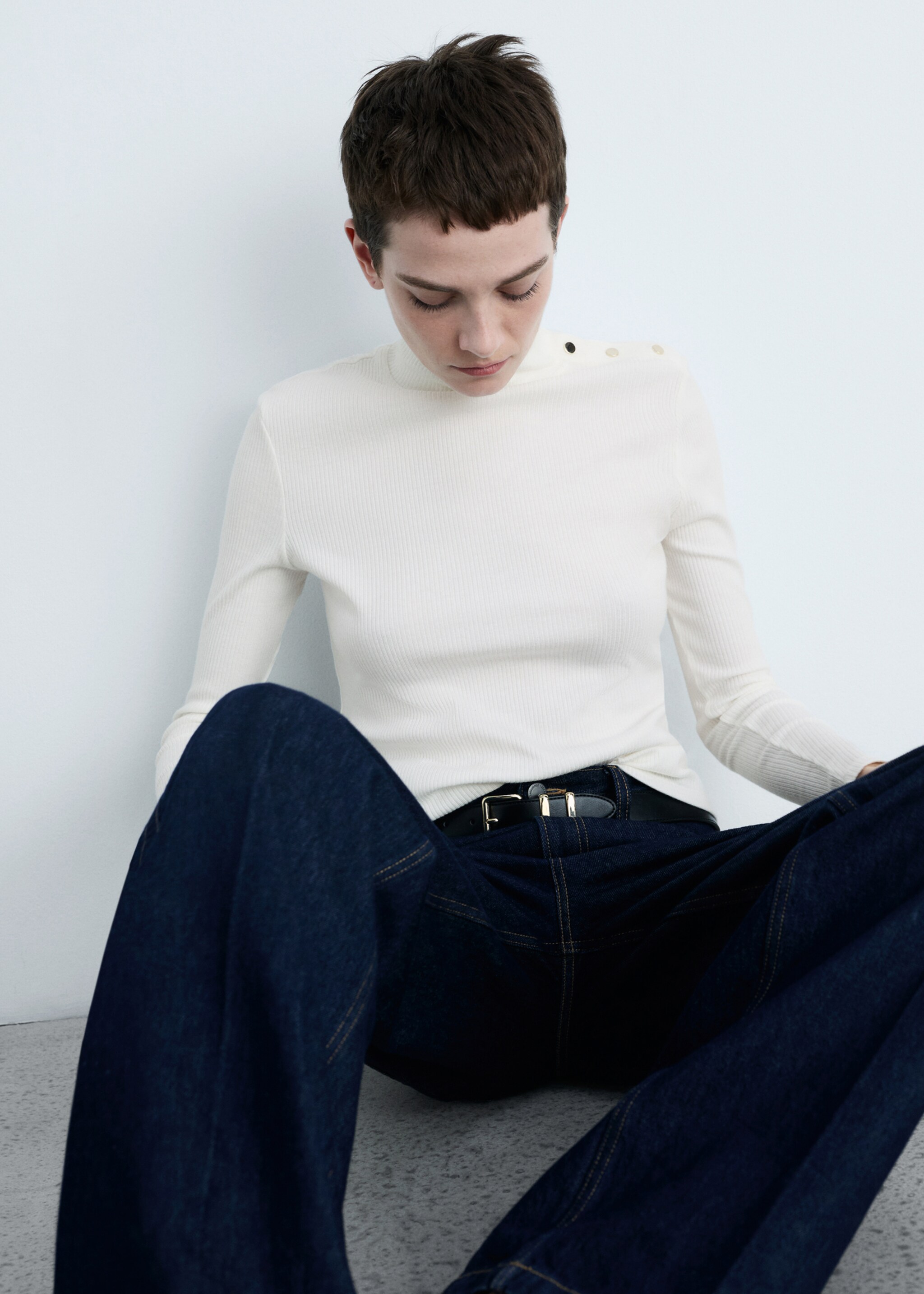 Ribbed knit button-down T-shirt - Details of the article 2, Off White. Ref: 87060622-00.