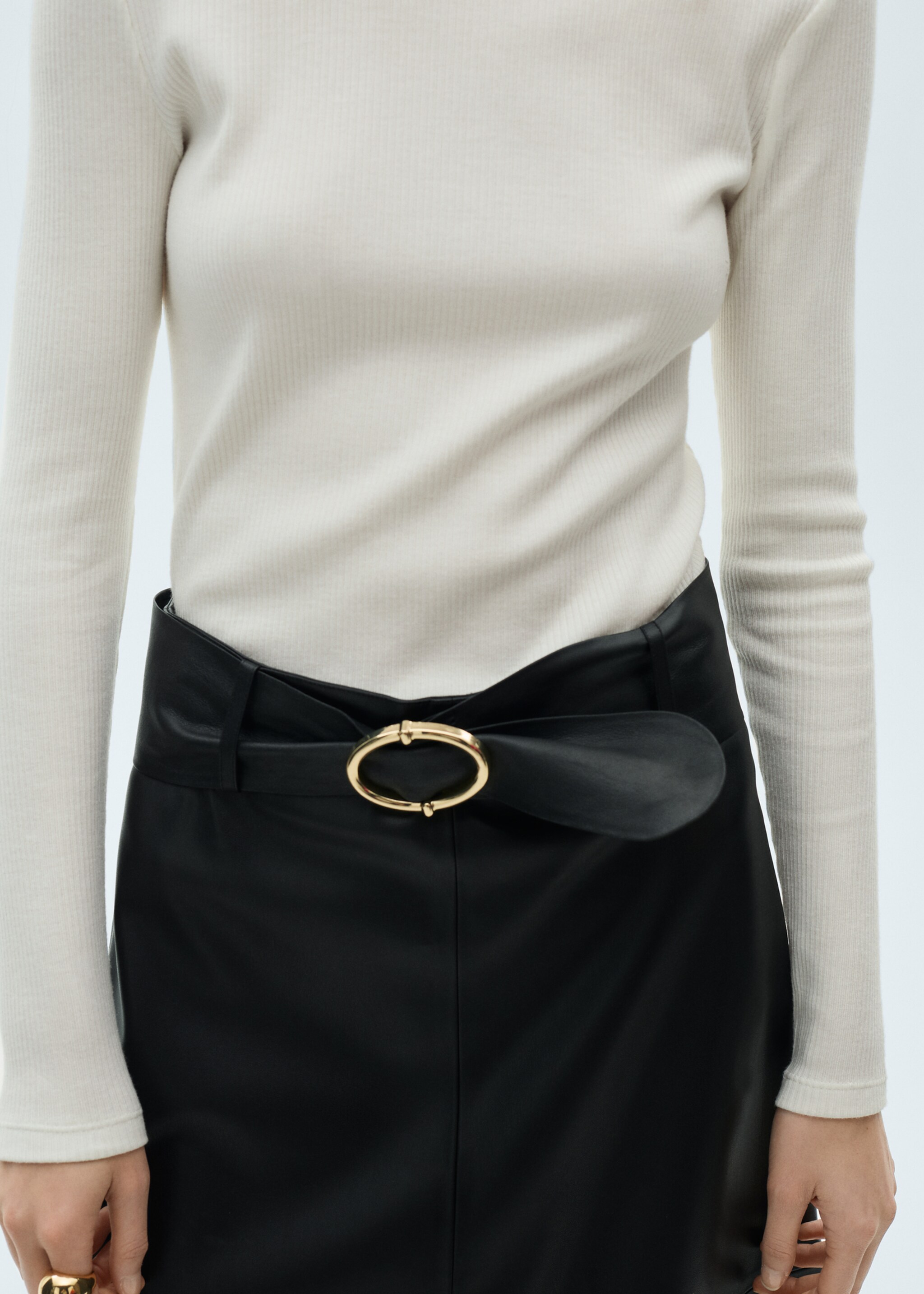 Ribbed knit button-down T-shirt - Details of the article 6, Off White. Ref: 87060622-00.