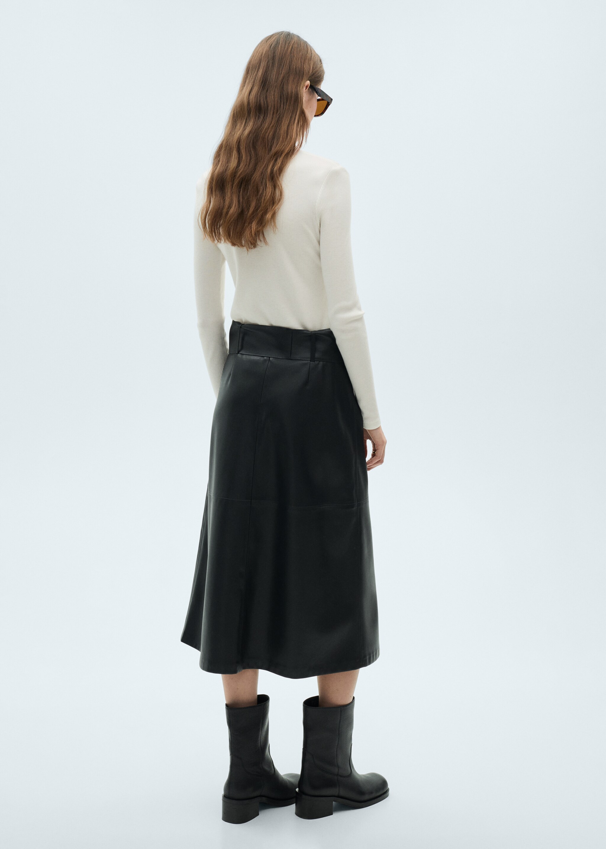 Ribbed knit button-down T-shirt - Reverse of the article, Off White. Ref: 87060622-00.