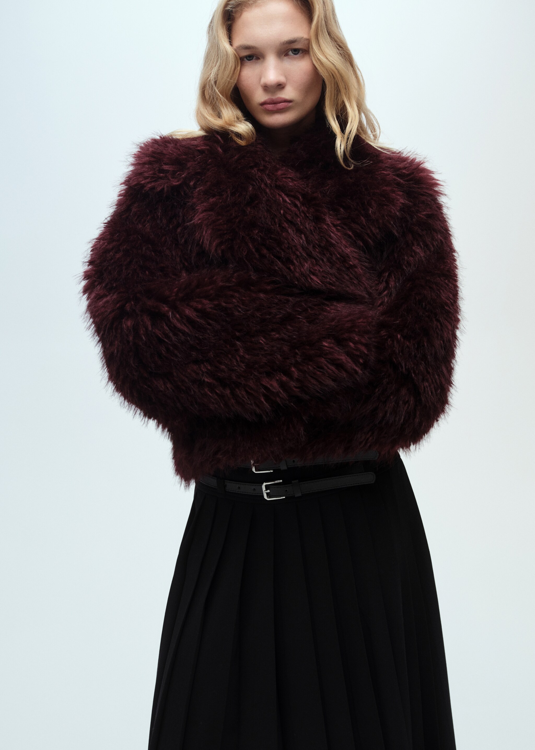 Double-belted pleated skirt - Details of the article 1, Black. Ref: 87060624-00.