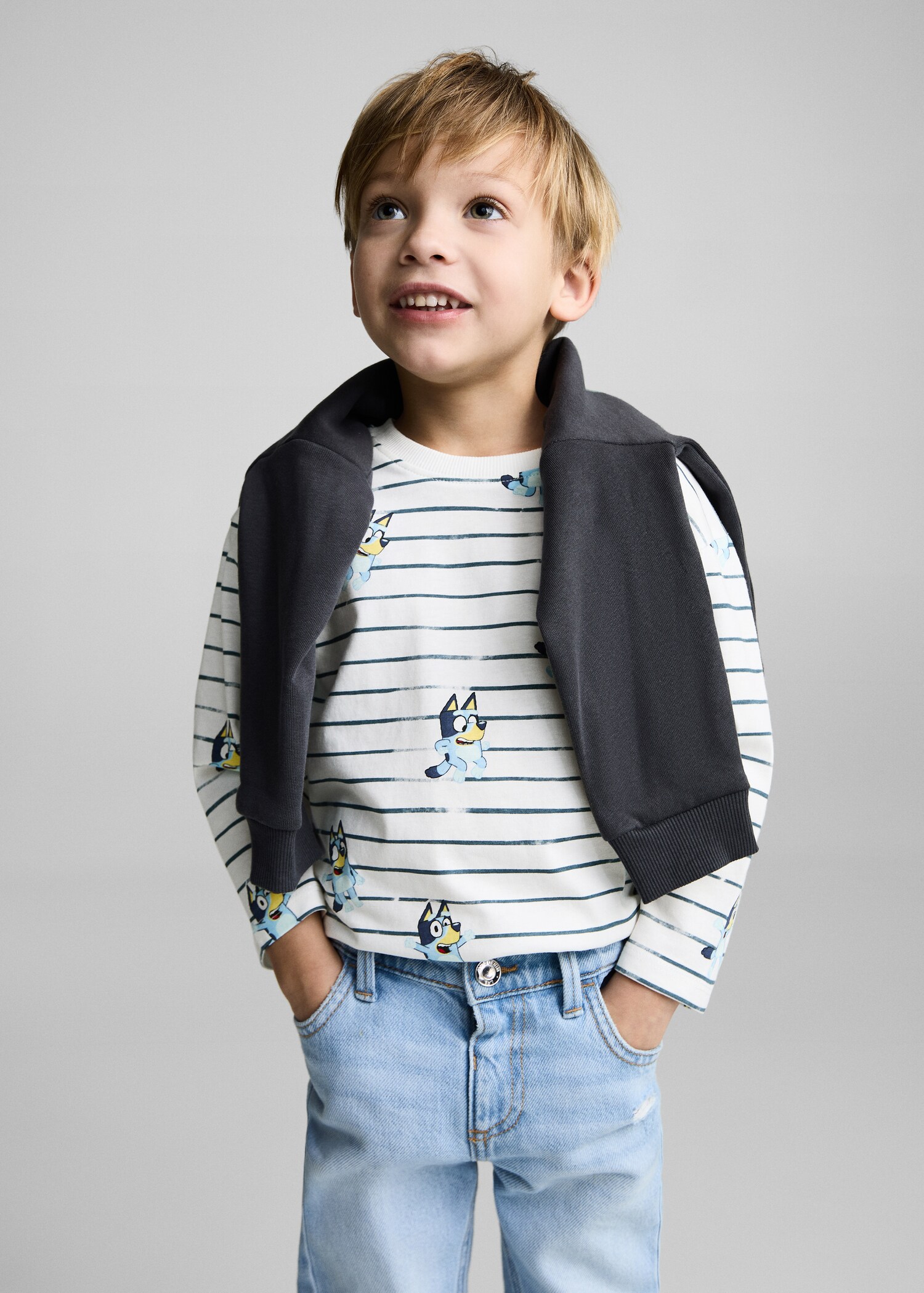 Bluey printed t-shirt - Medium plane