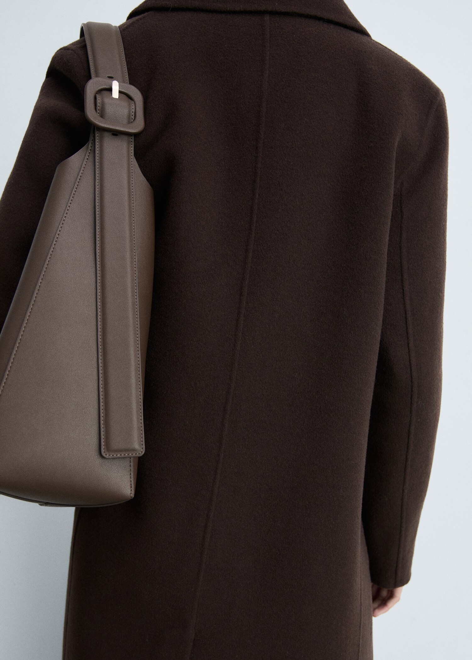 Shopper bag with buckle - Details of the article 9