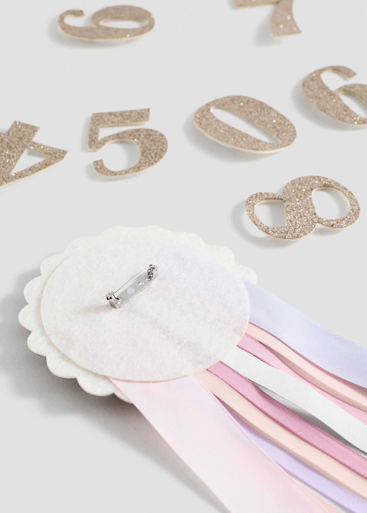 Birthday brooch - Medium plane