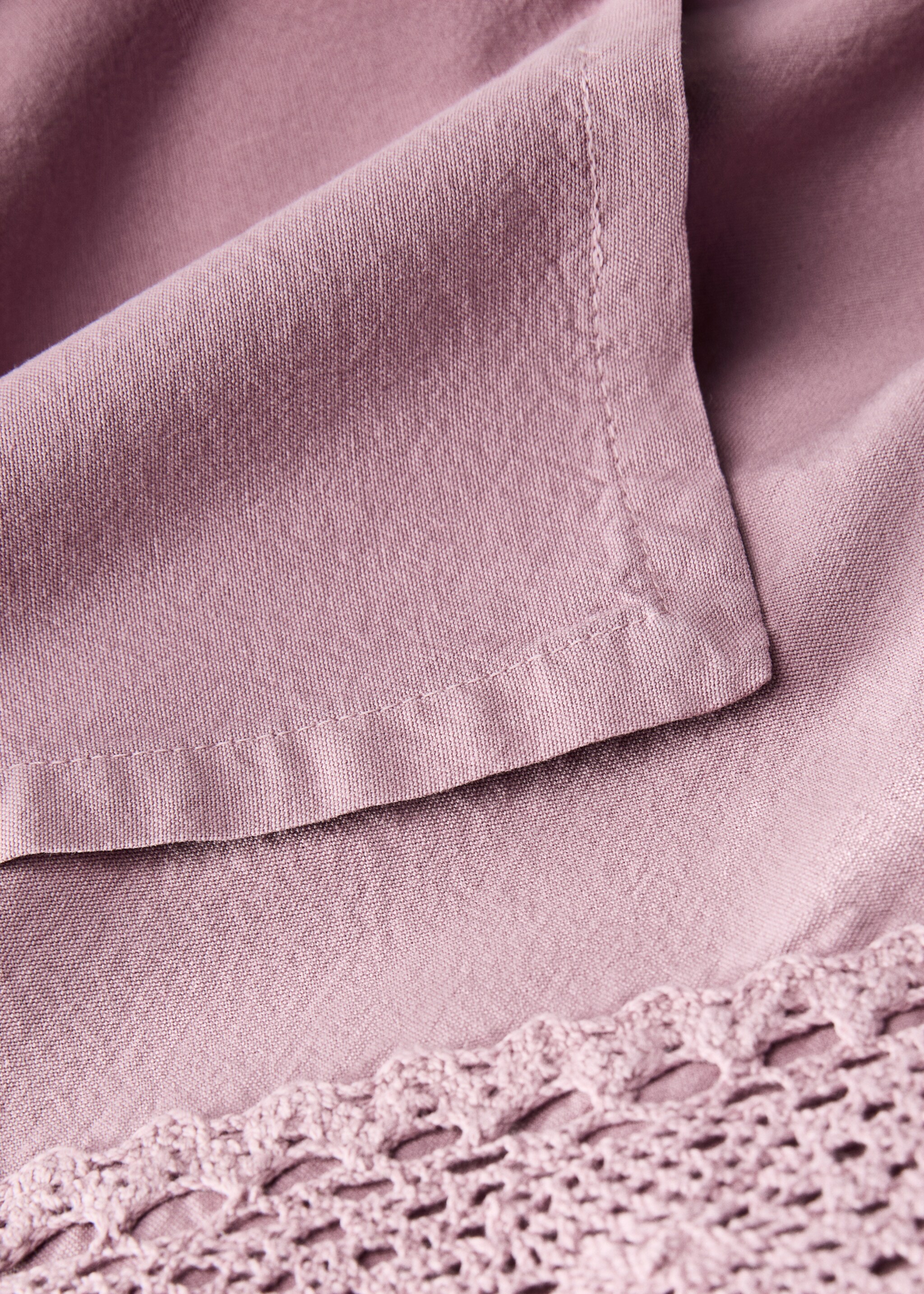 Τραπεζομάντηλο από βαμβάκι με δαντέλα για 6 έως 8 άτομα - Λεπτομέρεια του προϊόντος 2, Λιλά. Ref: 87062546-00.