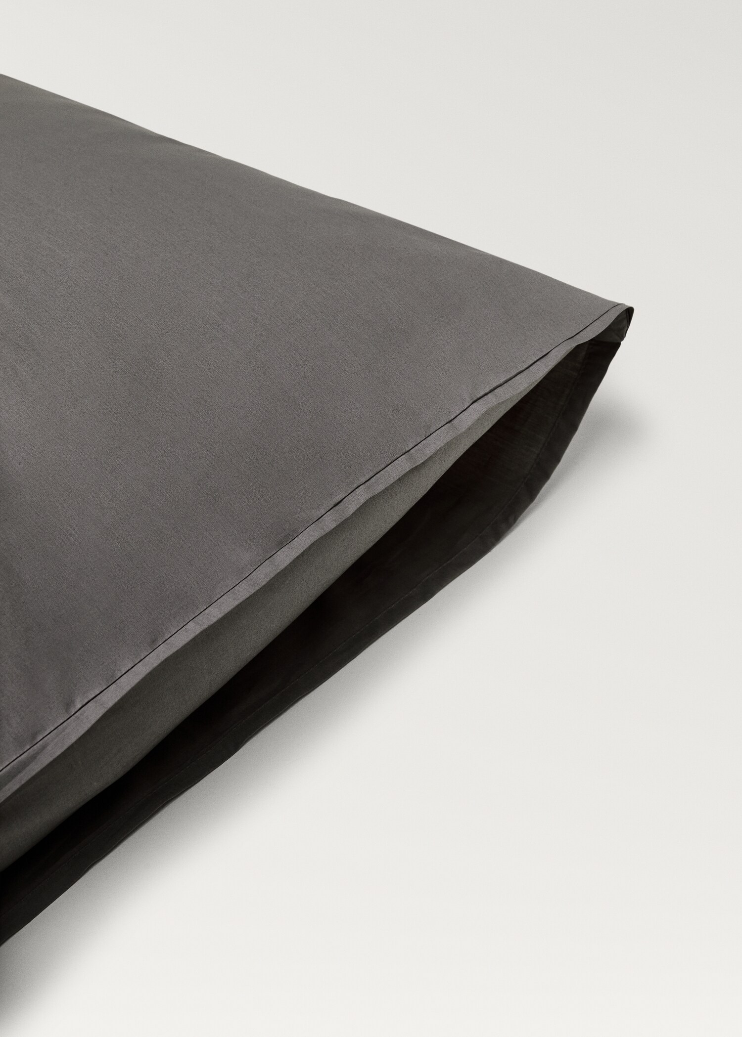 Two 300-thread count cotton percale pillowcases 60x60 cm - Details of the article 2