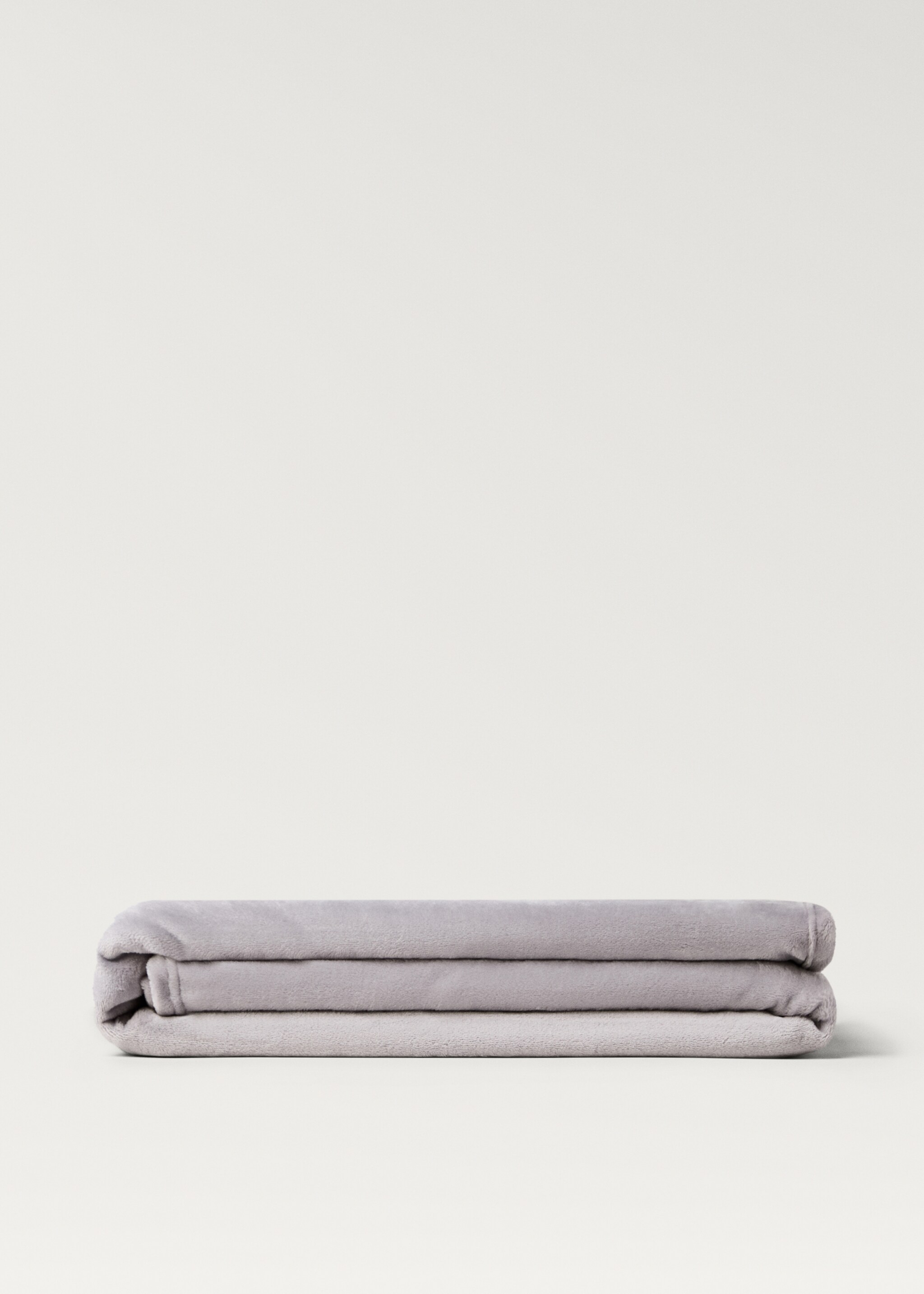 Medium soft-touch fleece blanket - Article without model, Light/Pastel Grey. Ref: 87062908-00.
