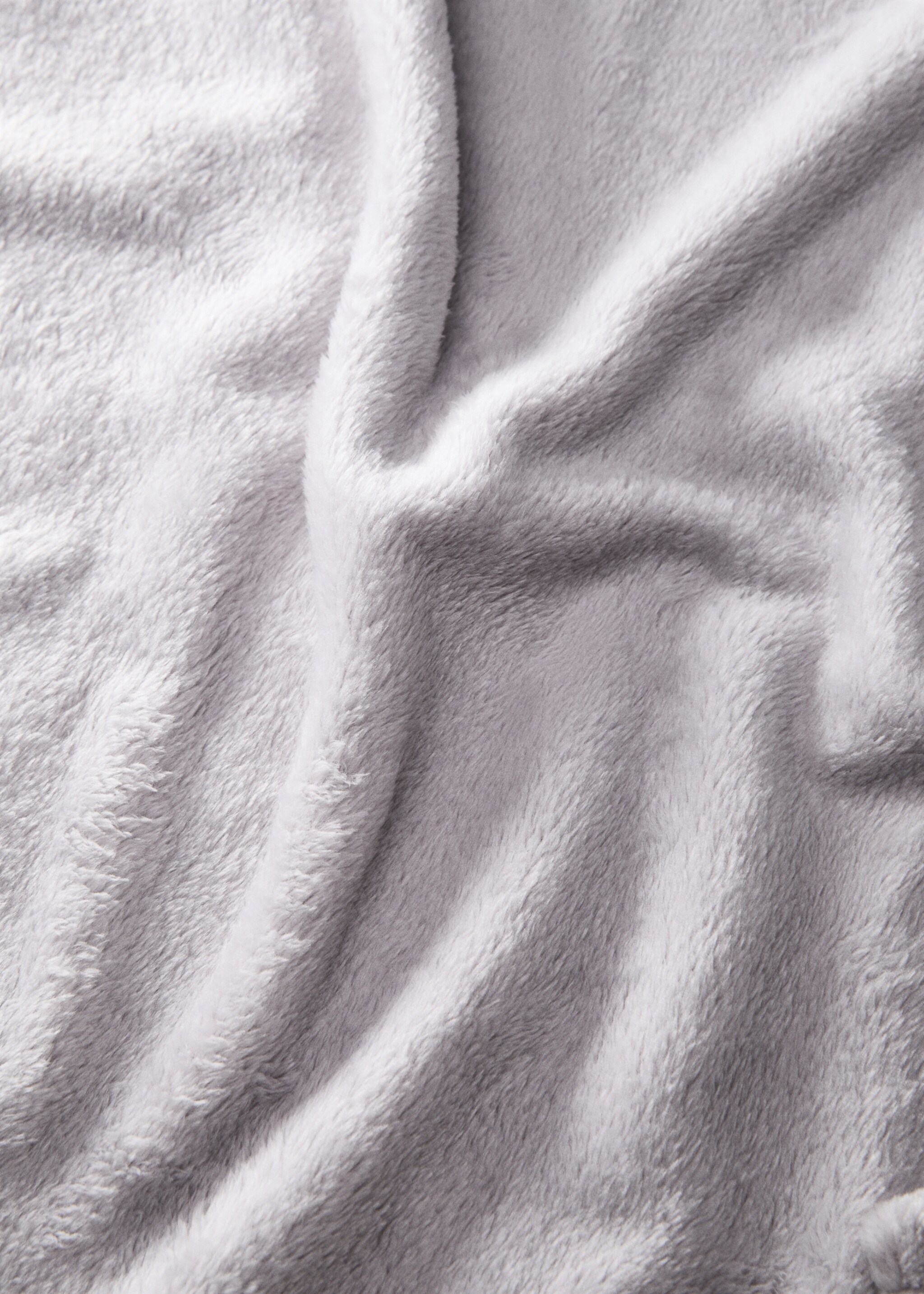 Medium soft-touch fleece blanket - Details of the article 2, Light/Pastel Grey. Ref: 87062908-00.