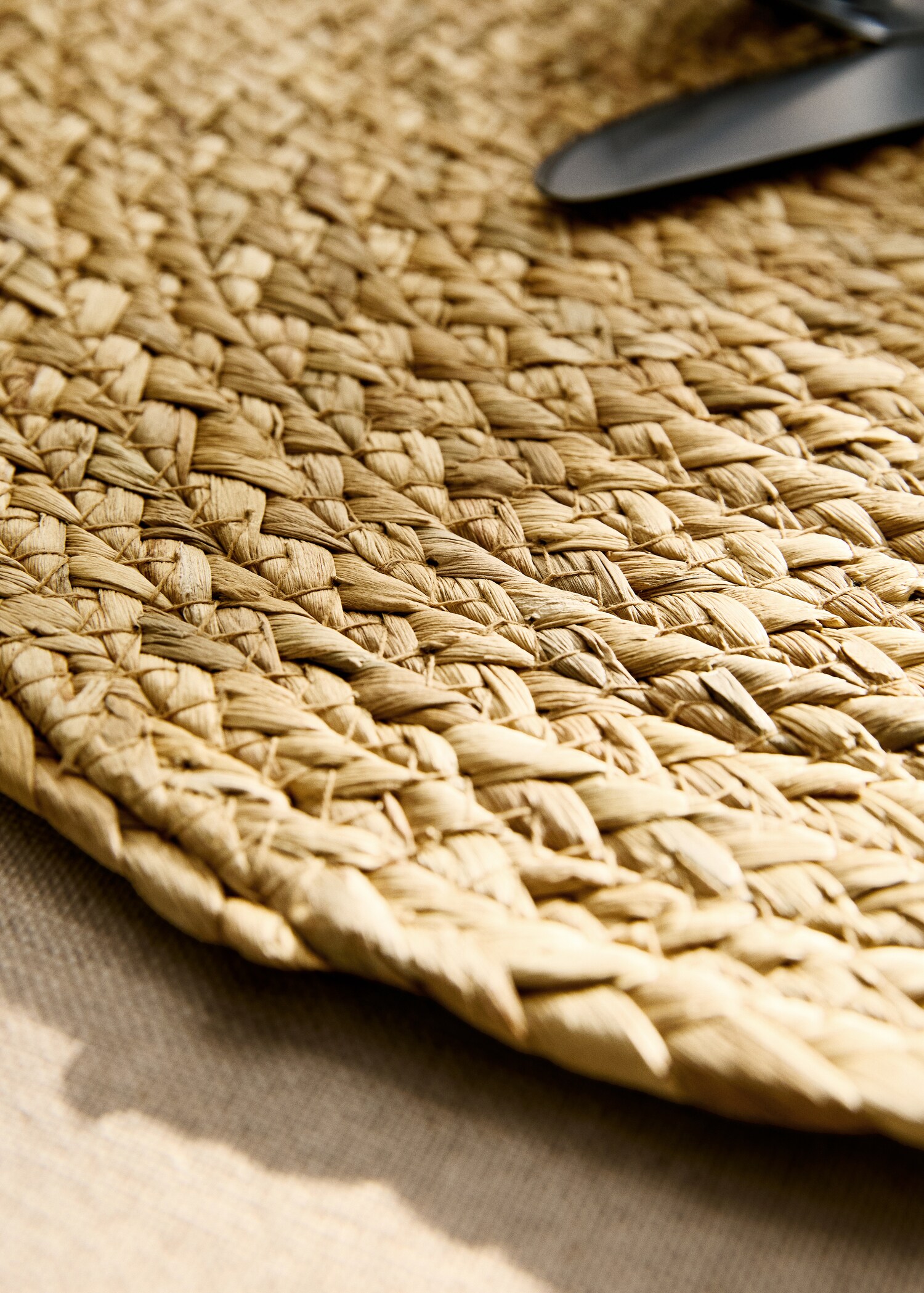 Natural fibre round tablecloth - Details of the article 7