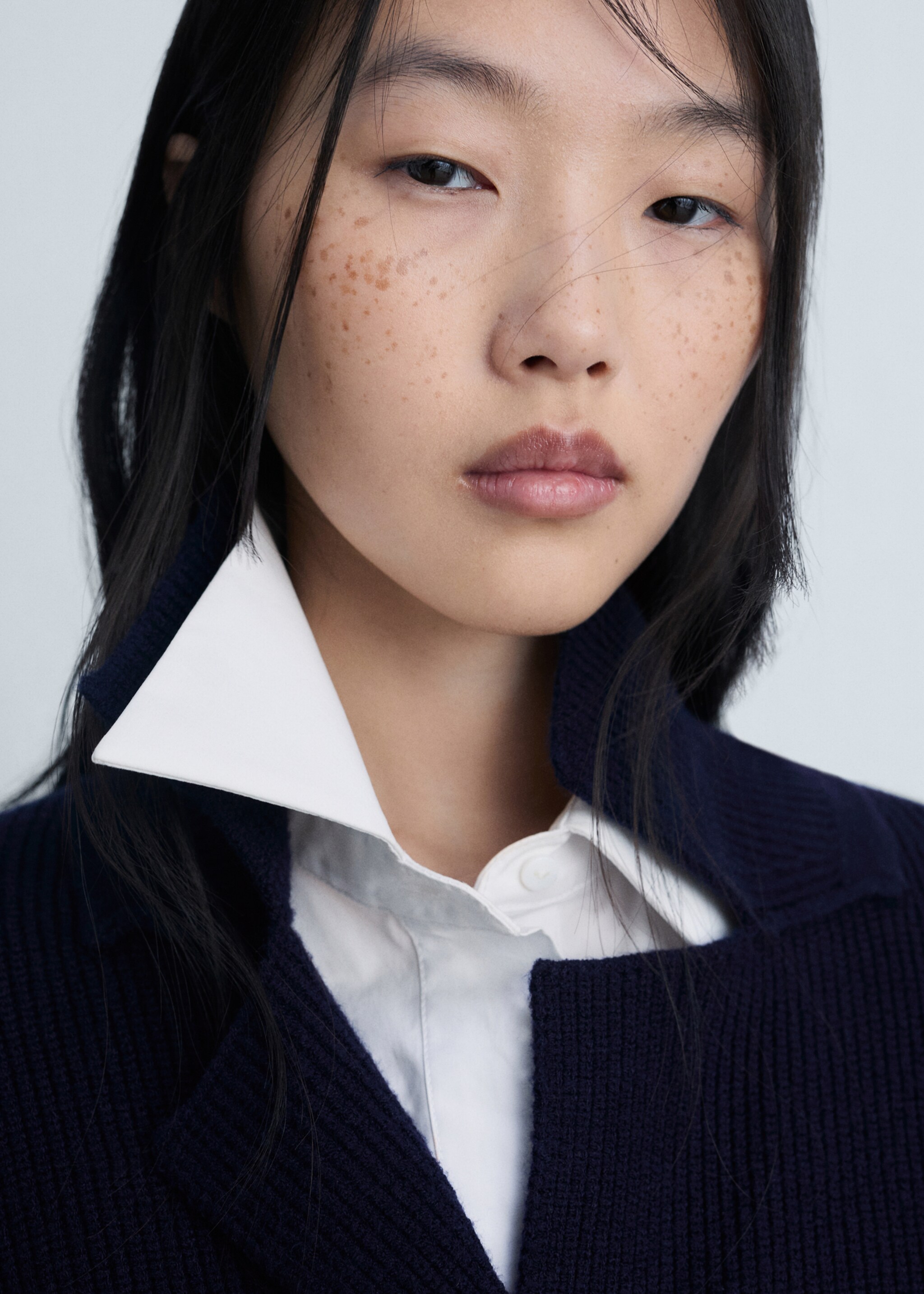 Double-breasted knitted jacket - Details of the article 1, Dark Navy. Ref: 87063271-00.