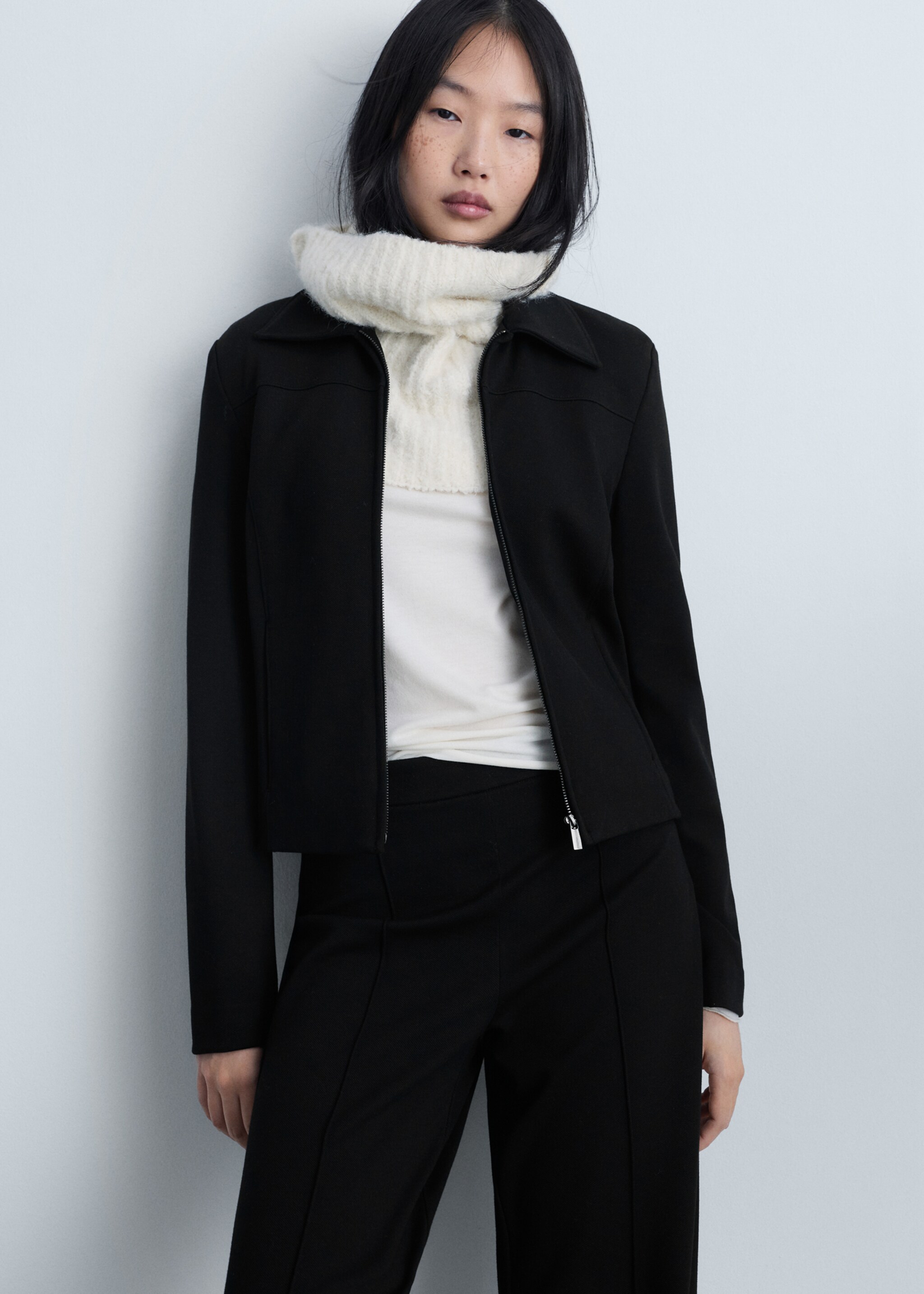 Wide leg trousers with slits - Details of the article 1, Black. Ref: 87063277-00.