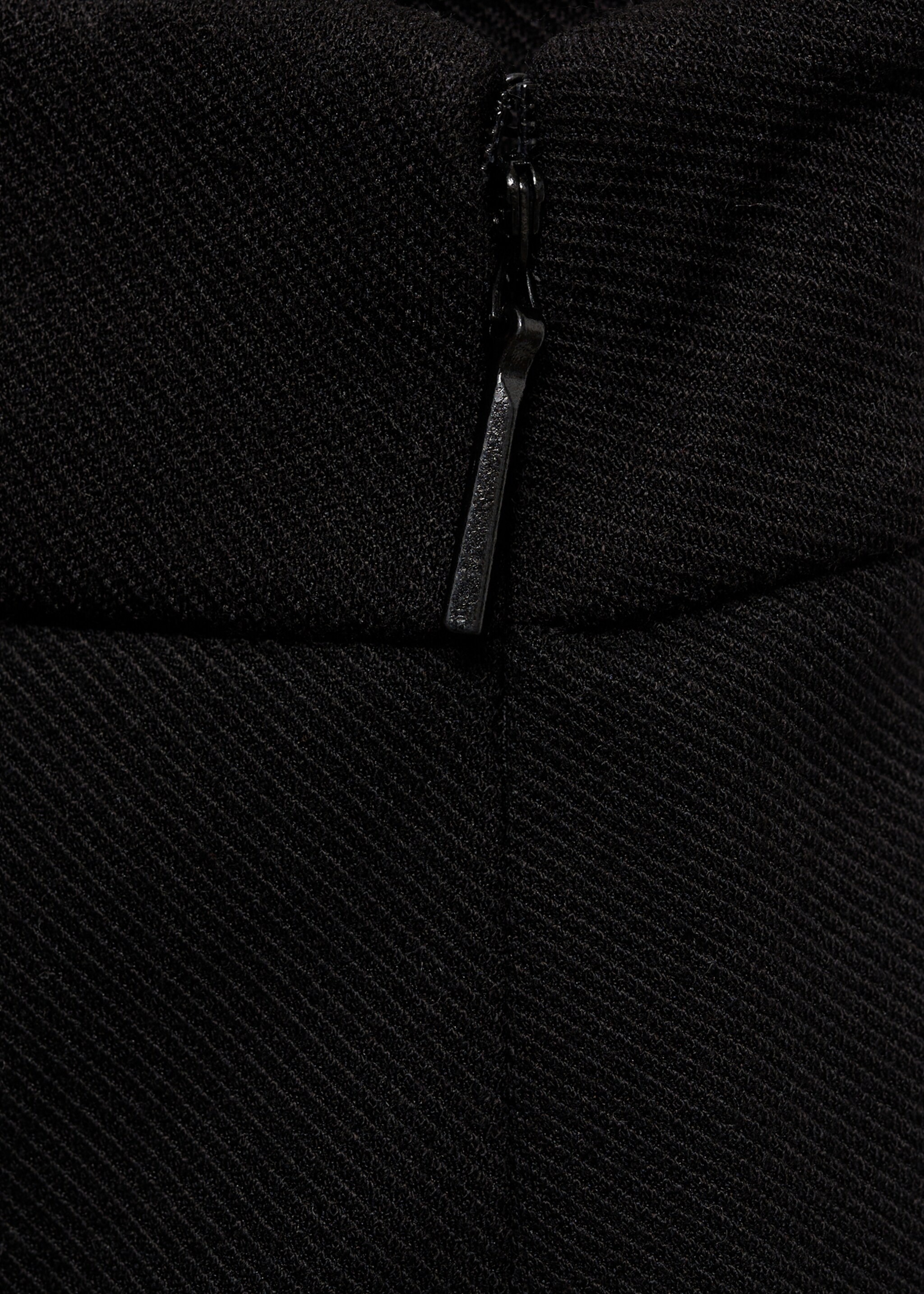 Wide leg trousers with slits - Details of the article 8, Black. Ref: 87063277-00.