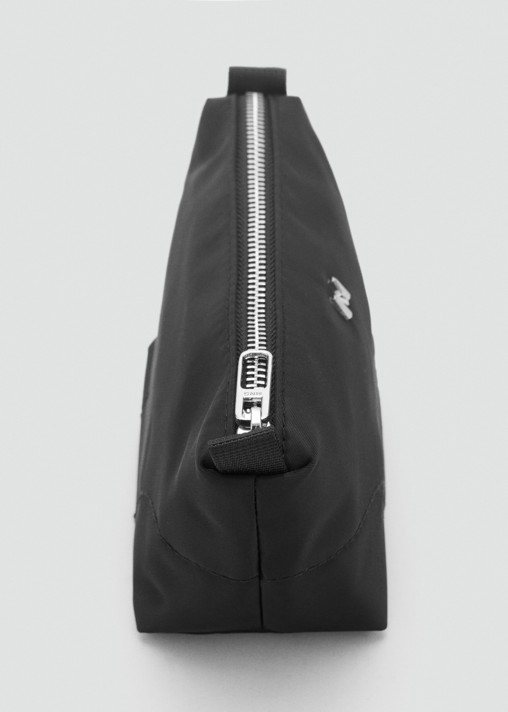 Neceser nylon cremallera - Detalle del artículo 1, Negro. Ref: 87063285-00.