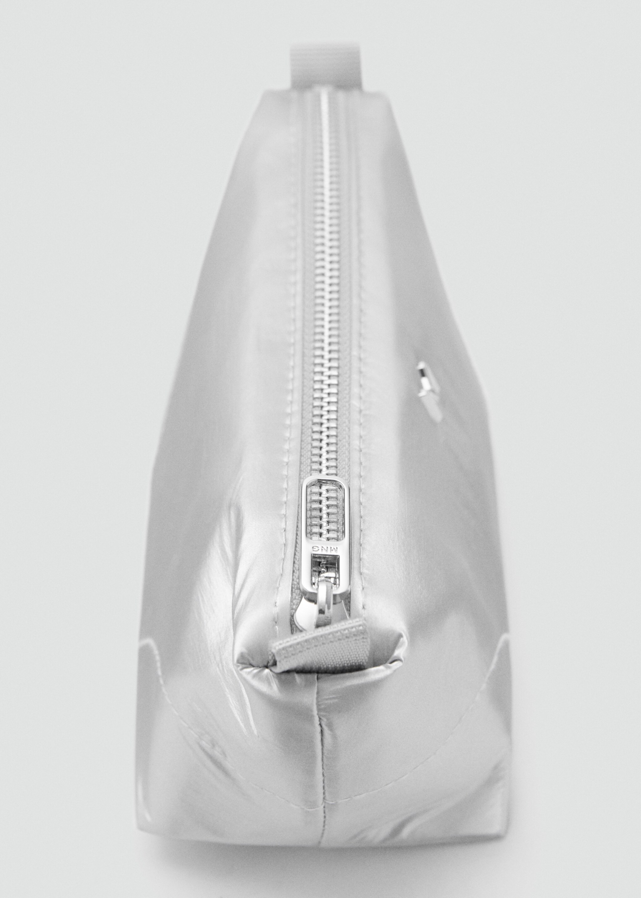 Zipped nylon cosmetics bag - Details of the article 1, Silver. Ref: 87063285-00.